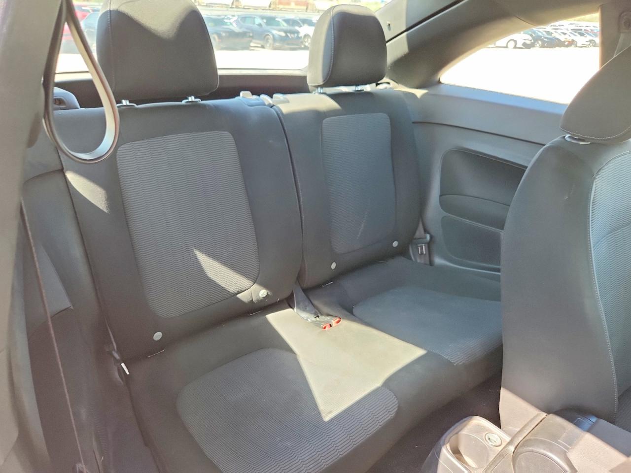 2014 Volkswagen Beetle Белый vin: 3VWF17AT6EM642779