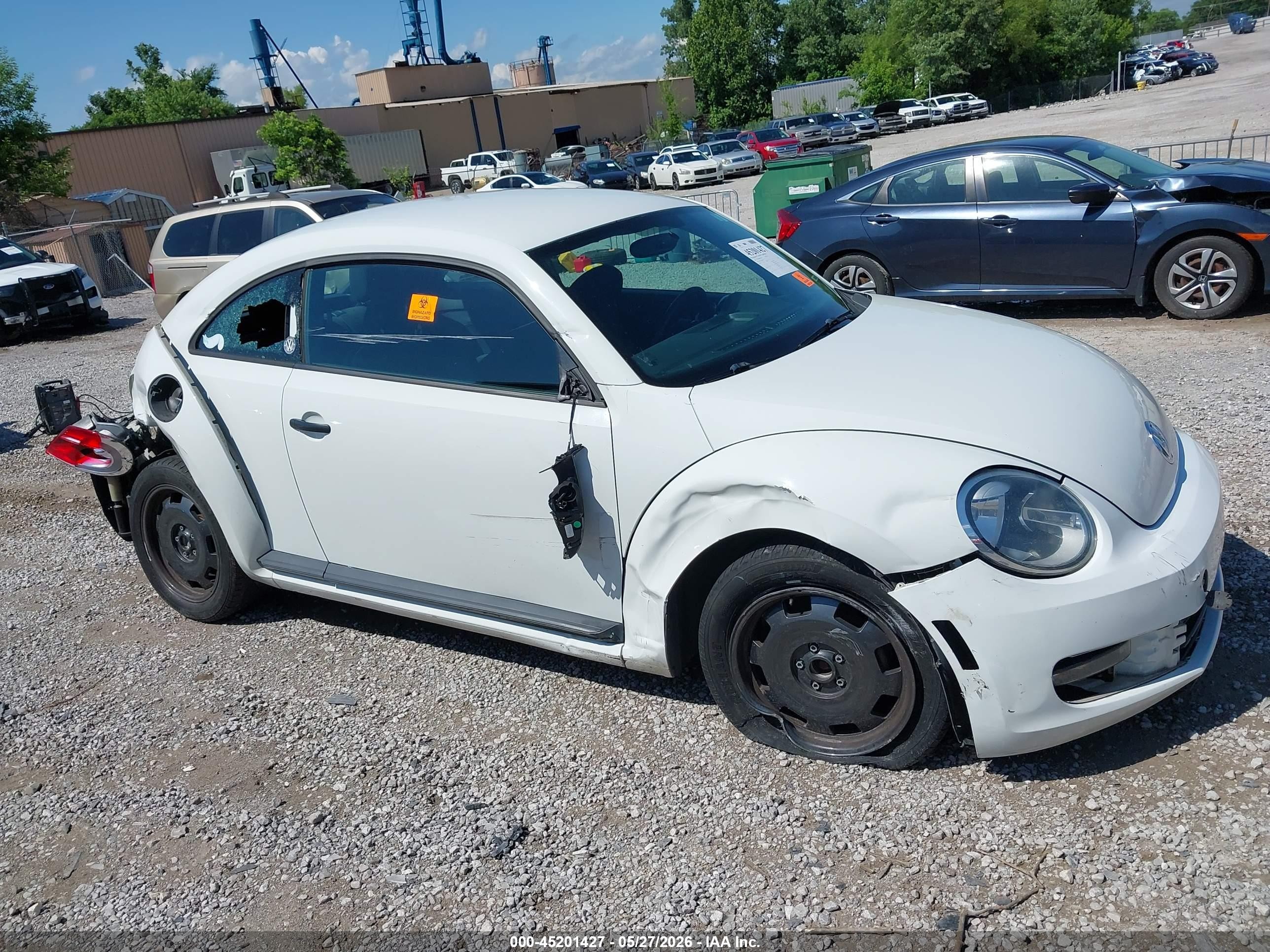 2014 Volkswagen Beetle 1.8t Entry White vin: 3VWF17AT8EM642914