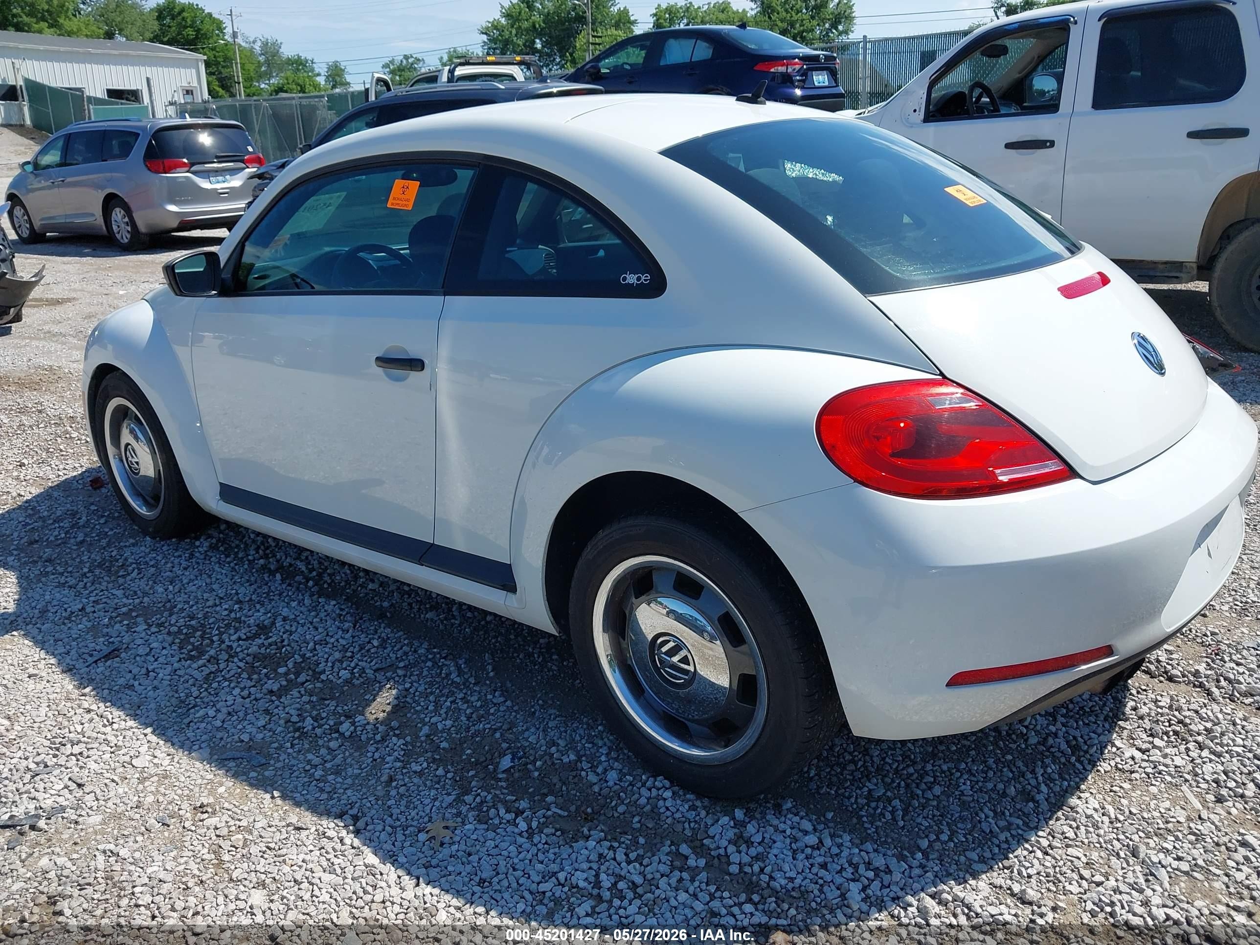 2014 Volkswagen Beetle 1.8t Entry White vin: 3VWF17AT8EM642914