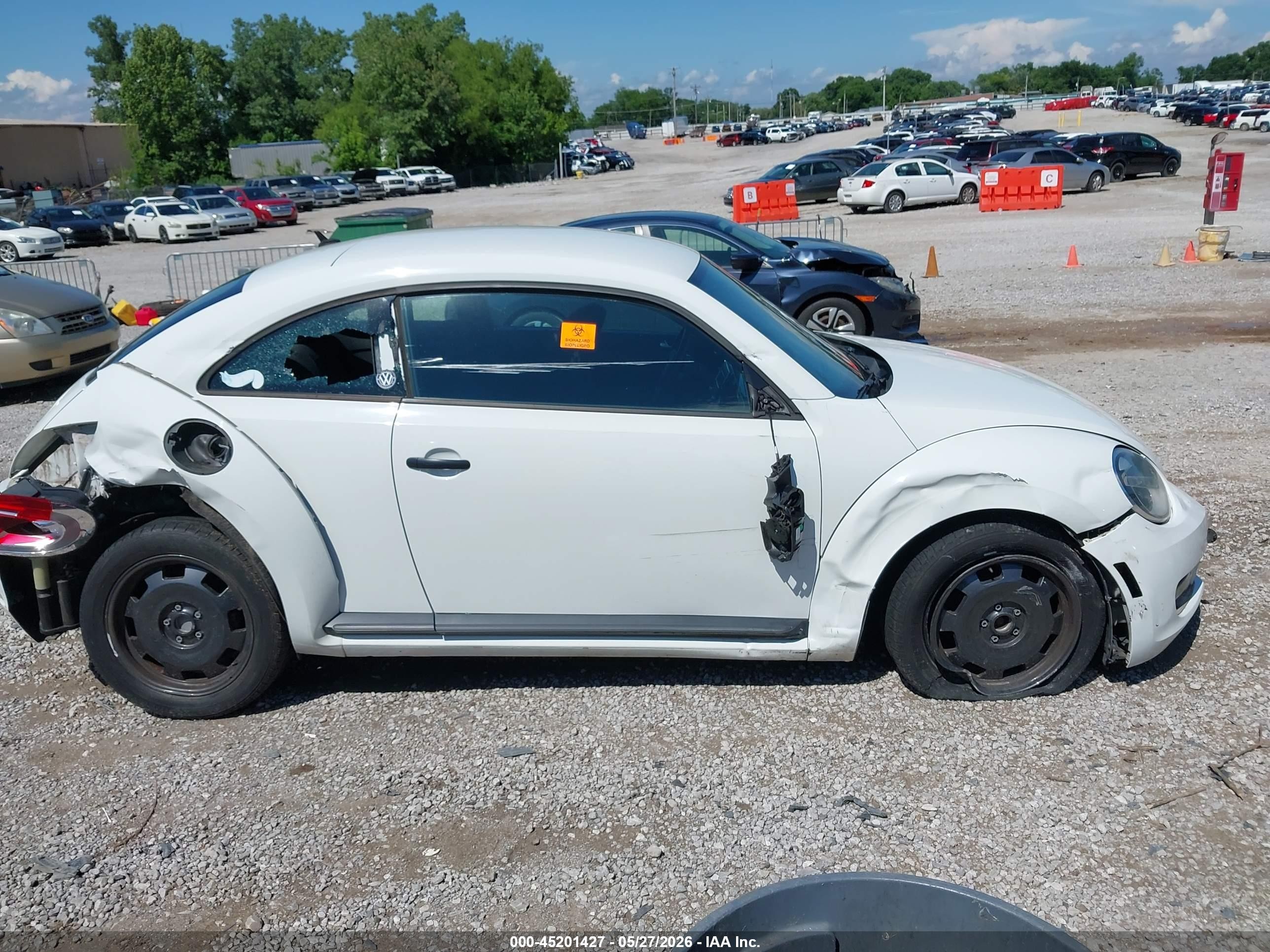 2014 Volkswagen Beetle 1.8t Entry White vin: 3VWF17AT8EM642914