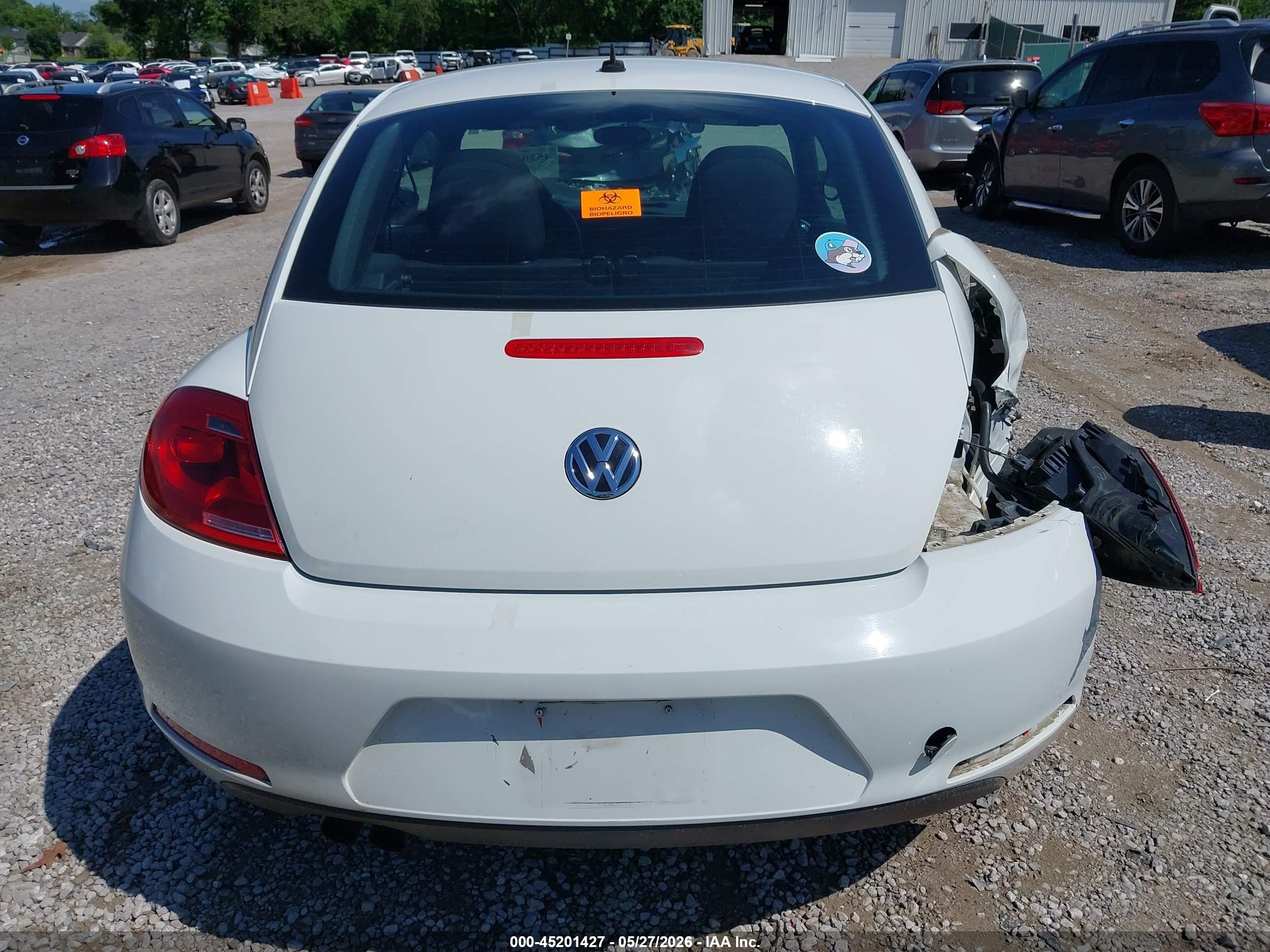 2014 Volkswagen Beetle 1.8t Entry White vin: 3VWF17AT8EM642914