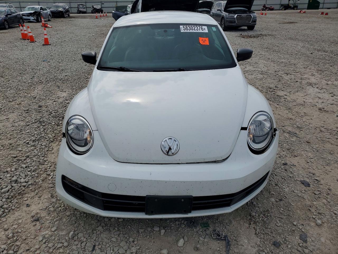 2015 Volkswagen Beetle 1.8t White vin: 3VWF17AT8FM624334