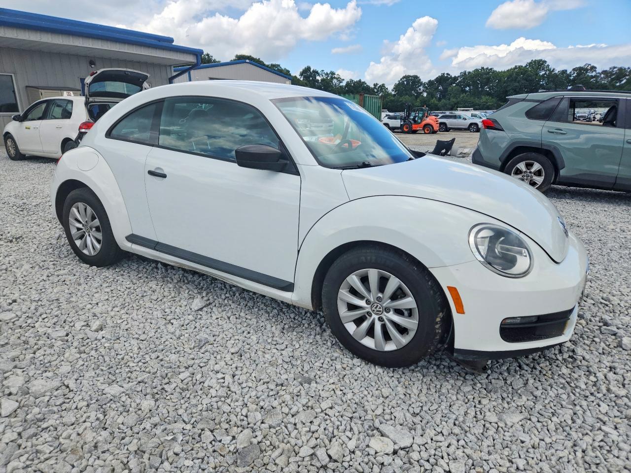 2015 Volkswagen Beetle 1.8t White vin: 3VWF17AT8FM648410