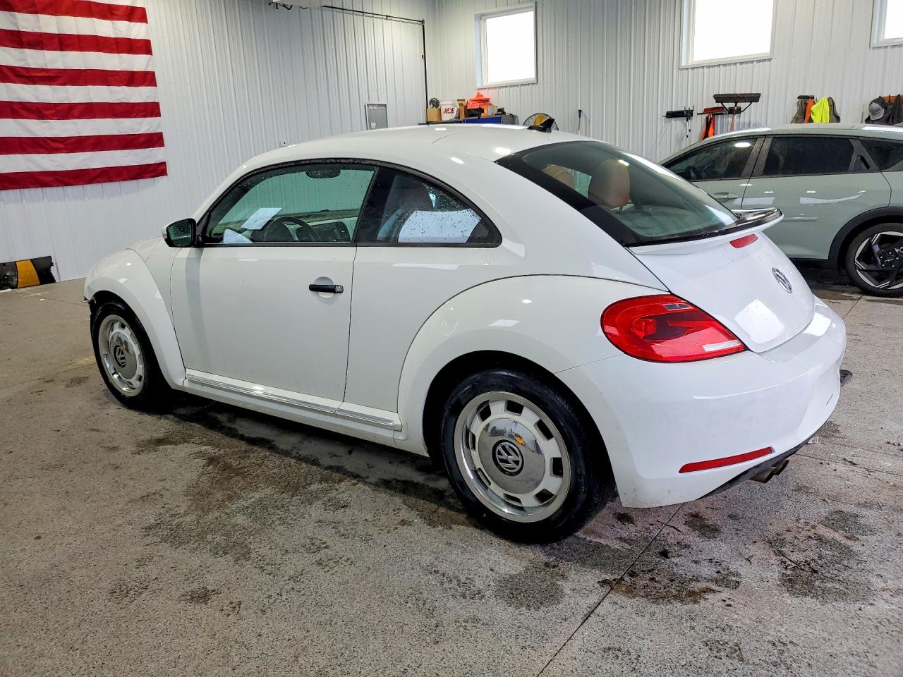 2015 Volkswagen Beetle 1.8t White vin: 3VWF17AT8FM653350