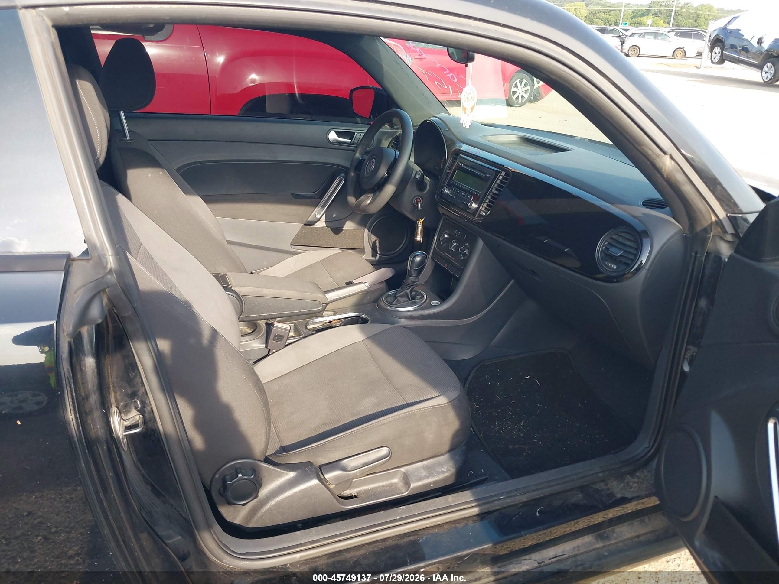 2014 Volkswagen Beetle 1.8t Entry Черный vin: 3VWF17AT9EM641674