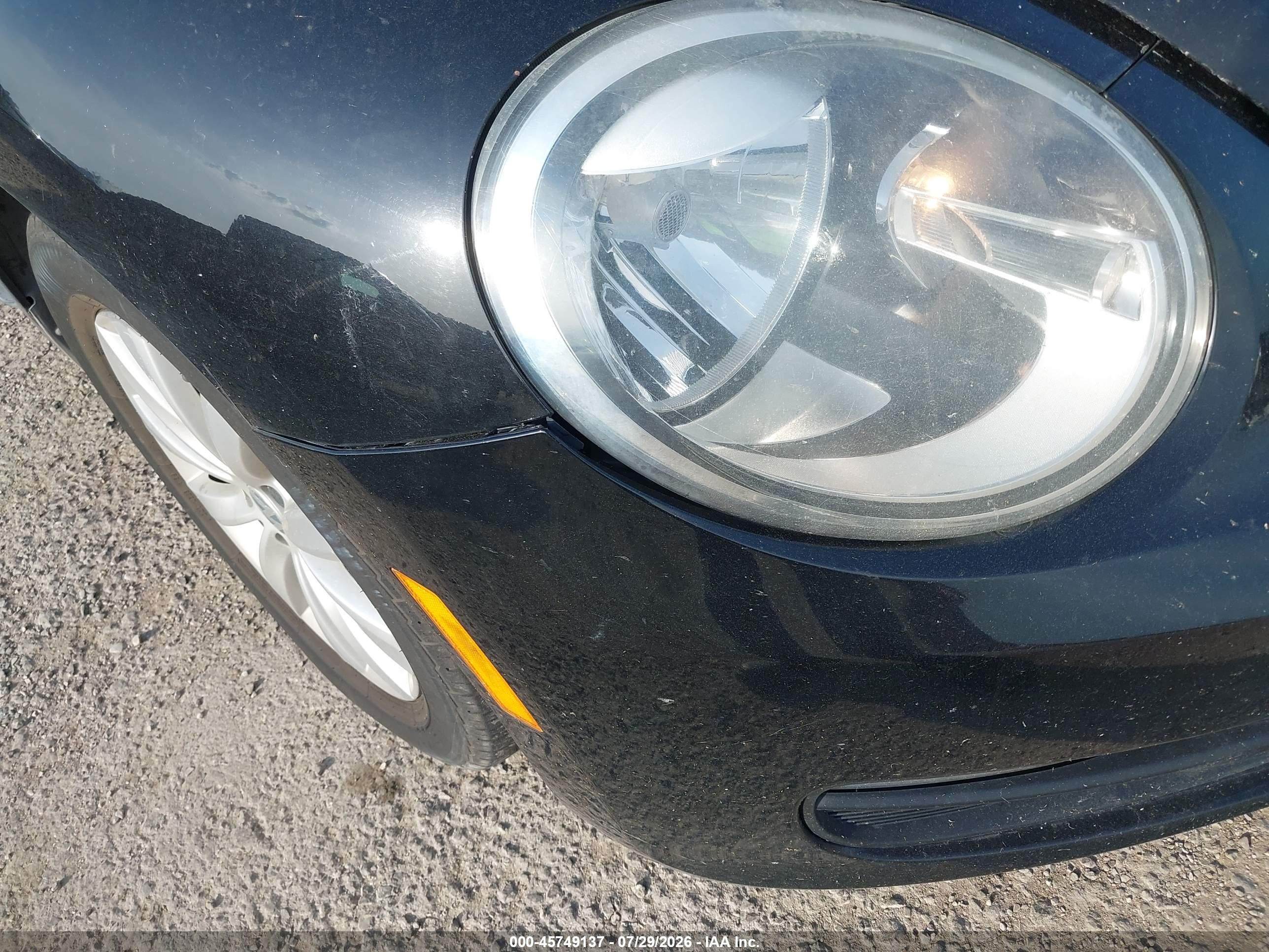 2014 Volkswagen Beetle 1.8t Entry Черный vin: 3VWF17AT9EM641674
