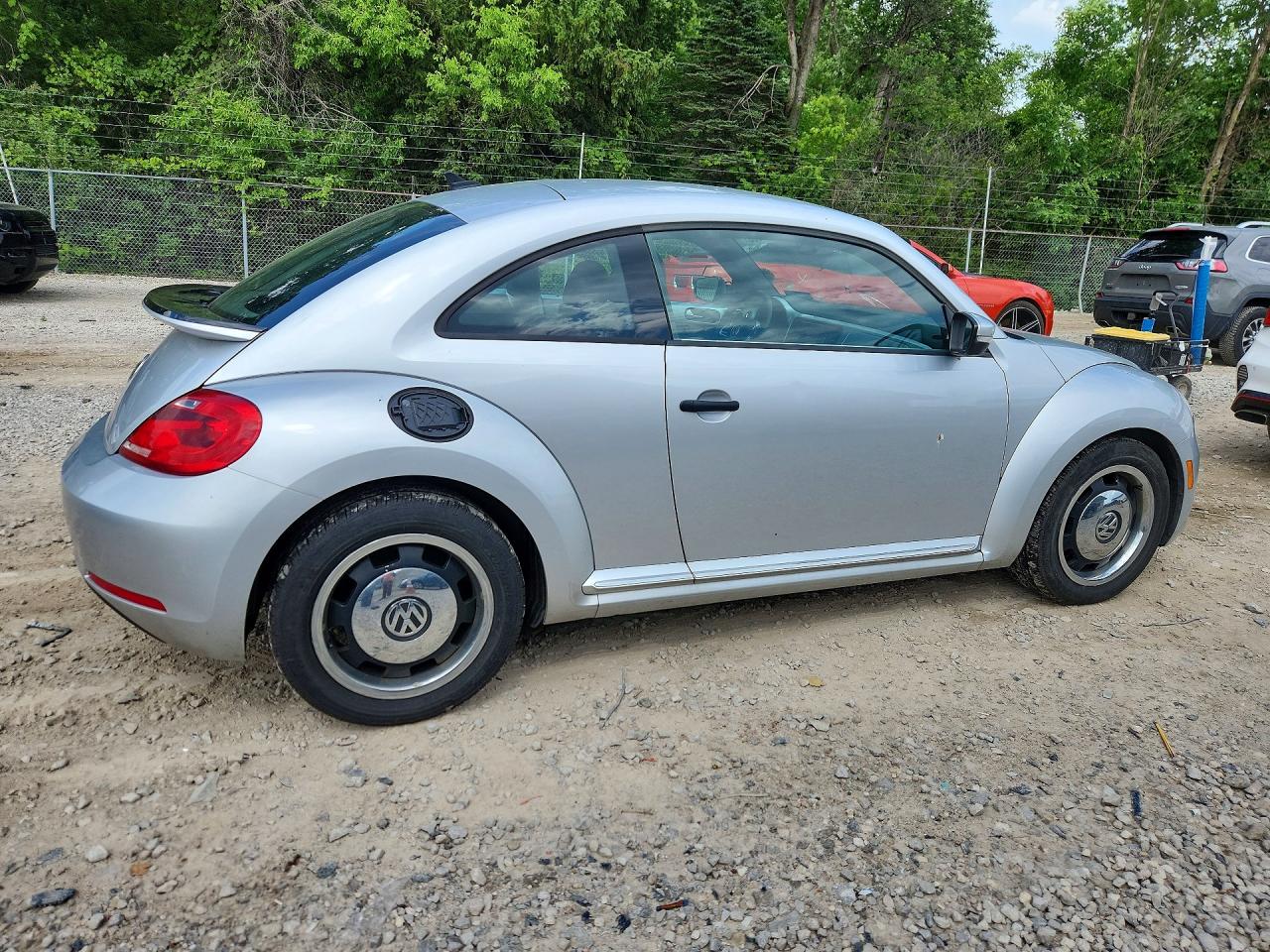 2015 Volkswagen Beetle 1.8t Red vin: 3VWF17AT9FM606893