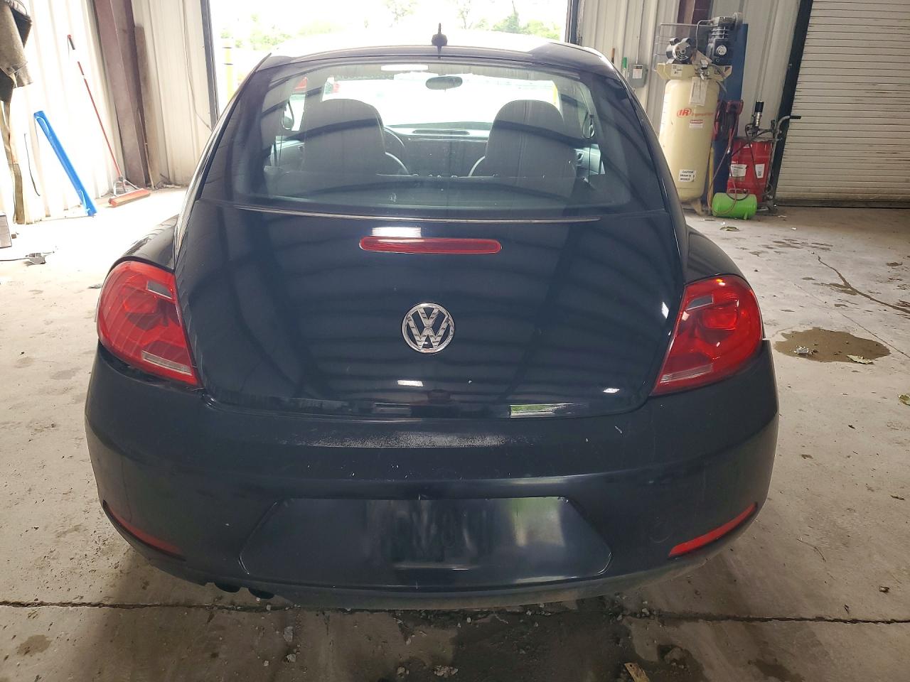 2015 Volkswagen Beetle 1.8t Black vin: 3VWF17AT9FM629445