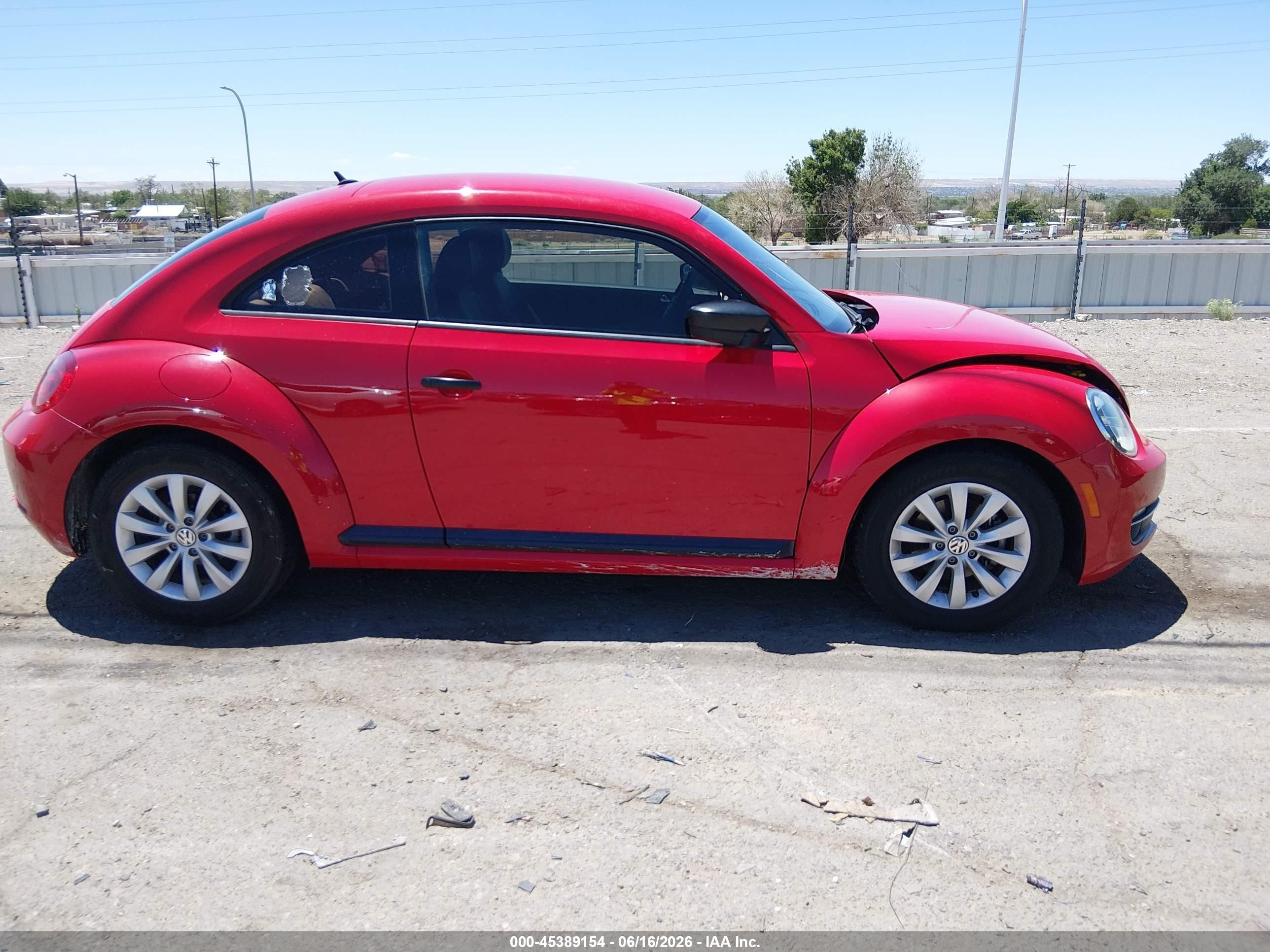 2015 Volkswagen Beetle 1.8t Fleet Edition Red vin: 3VWF17AT9FM631275