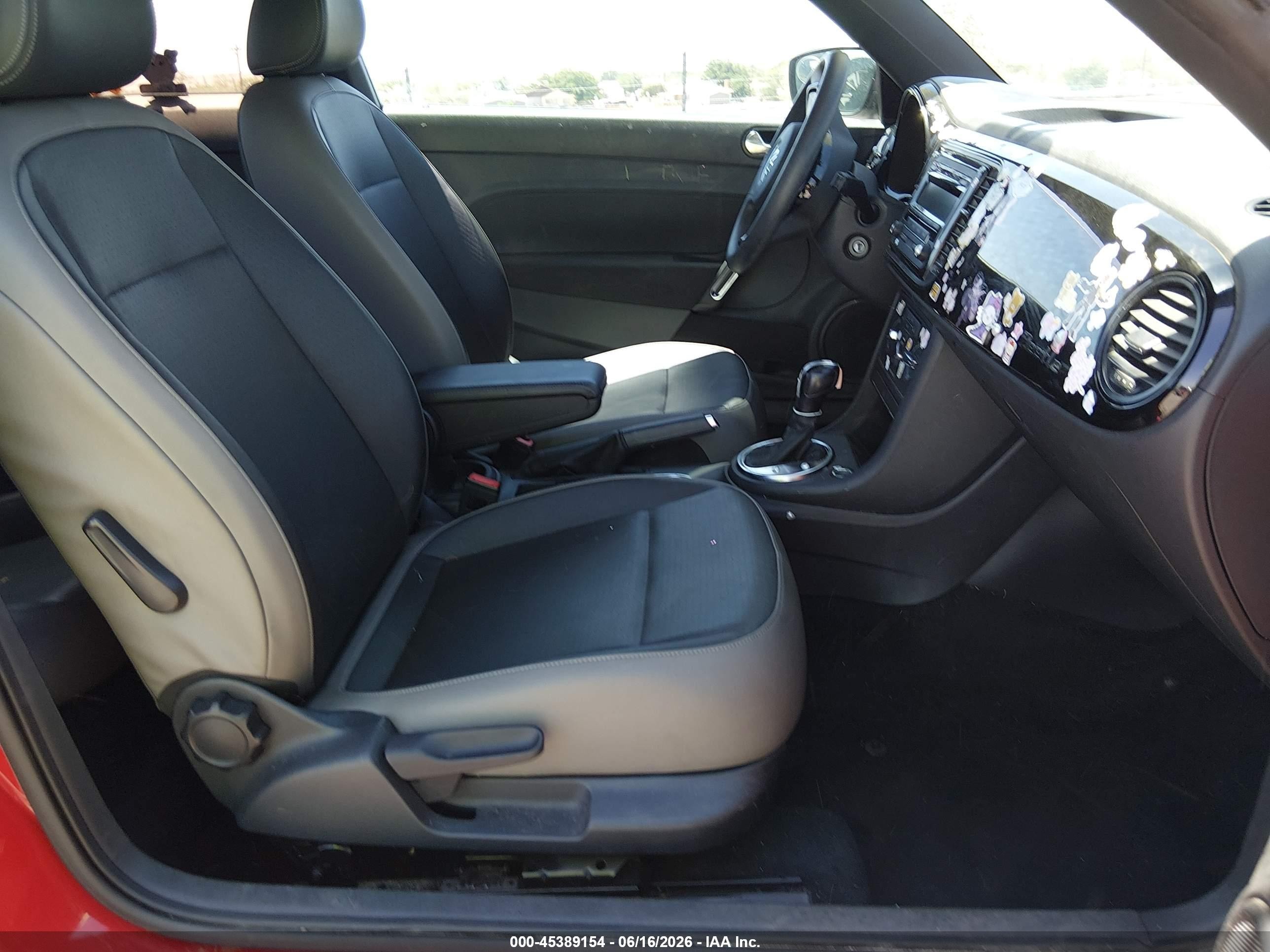 2015 Volkswagen Beetle 1.8t Fleet Edition Red vin: 3VWF17AT9FM631275