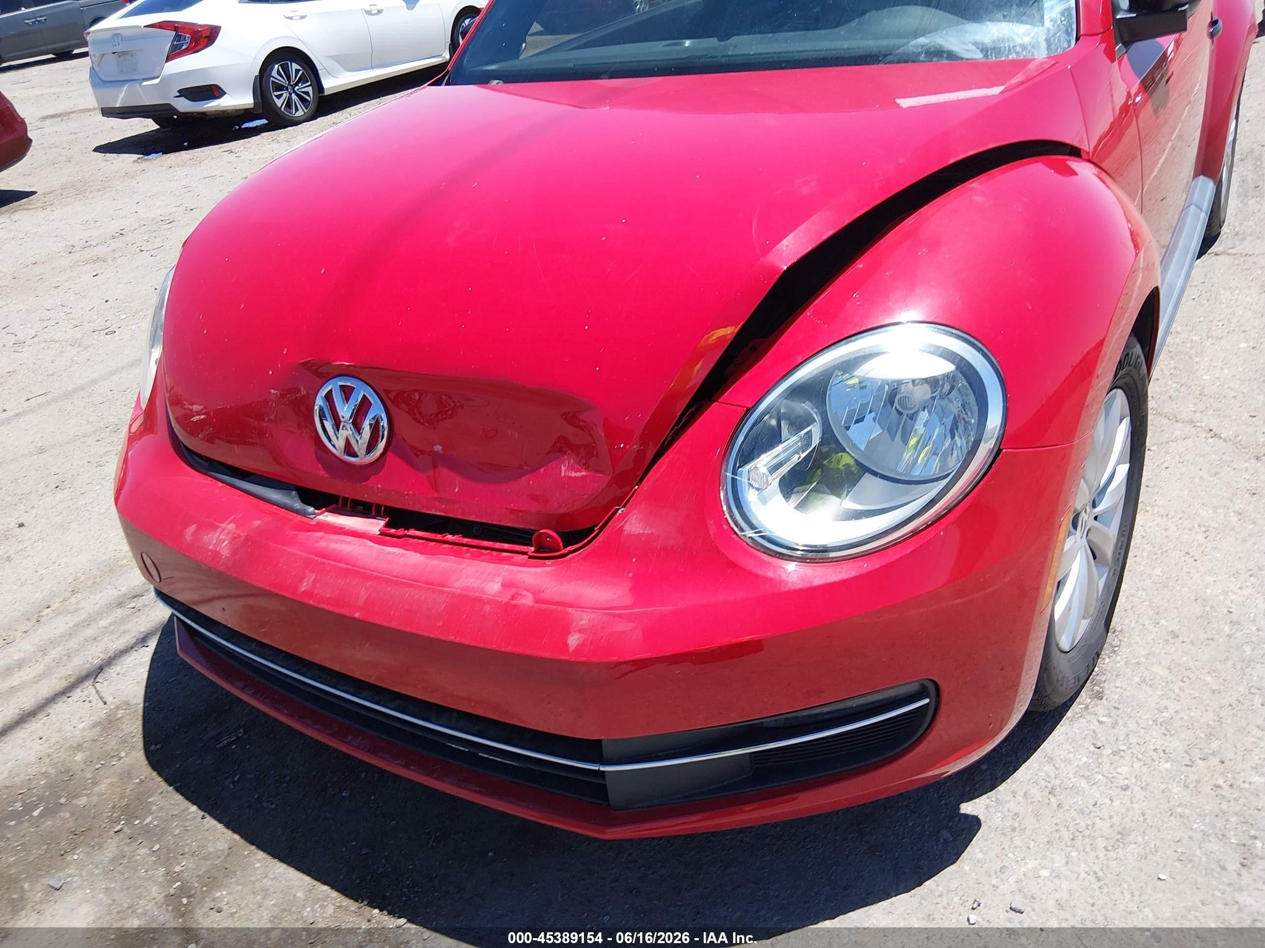 2015 Volkswagen Beetle 1.8t Fleet Edition Red vin: 3VWF17AT9FM631275