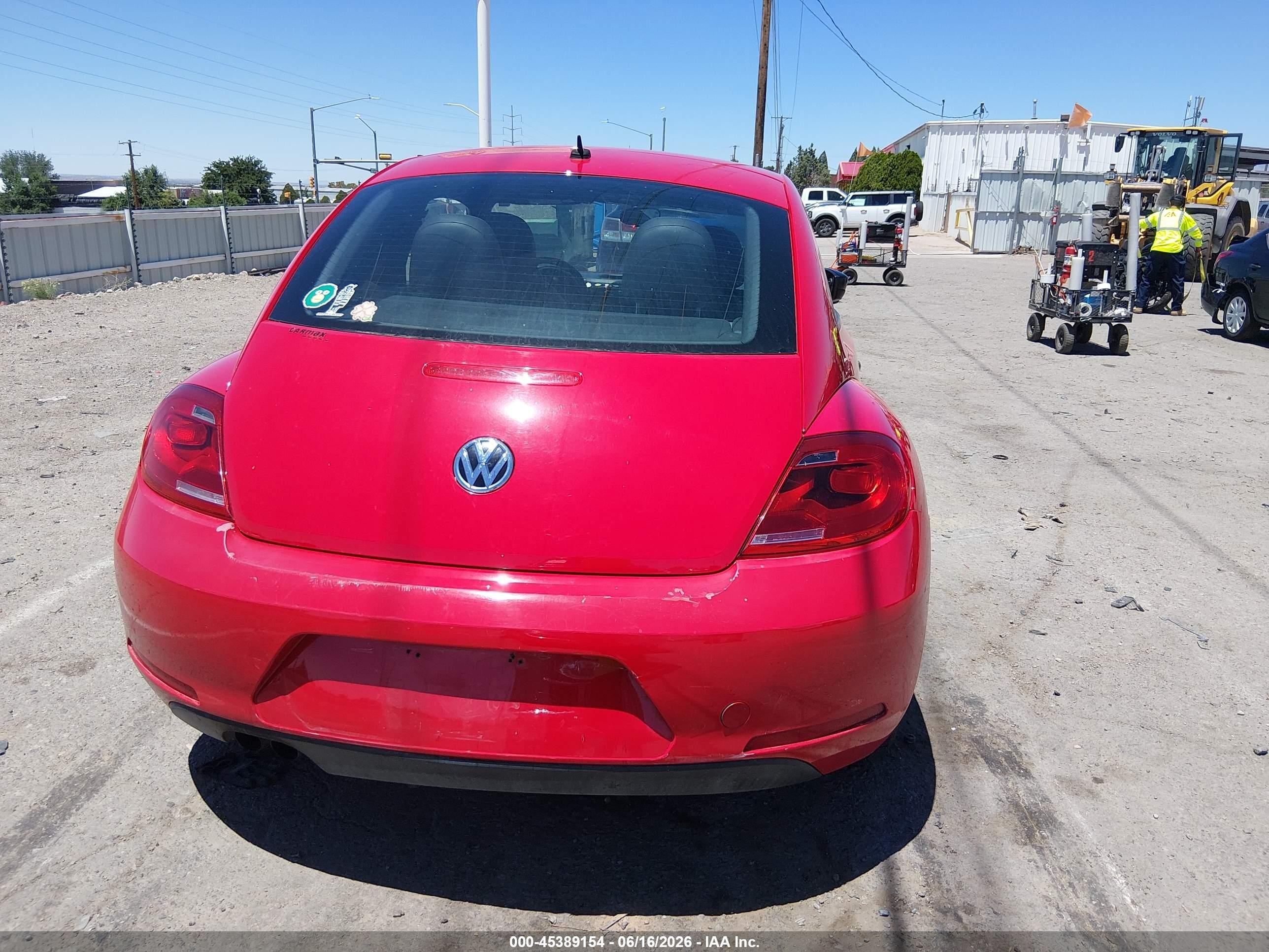2015 Volkswagen Beetle 1.8t Fleet Edition Red vin: 3VWF17AT9FM631275