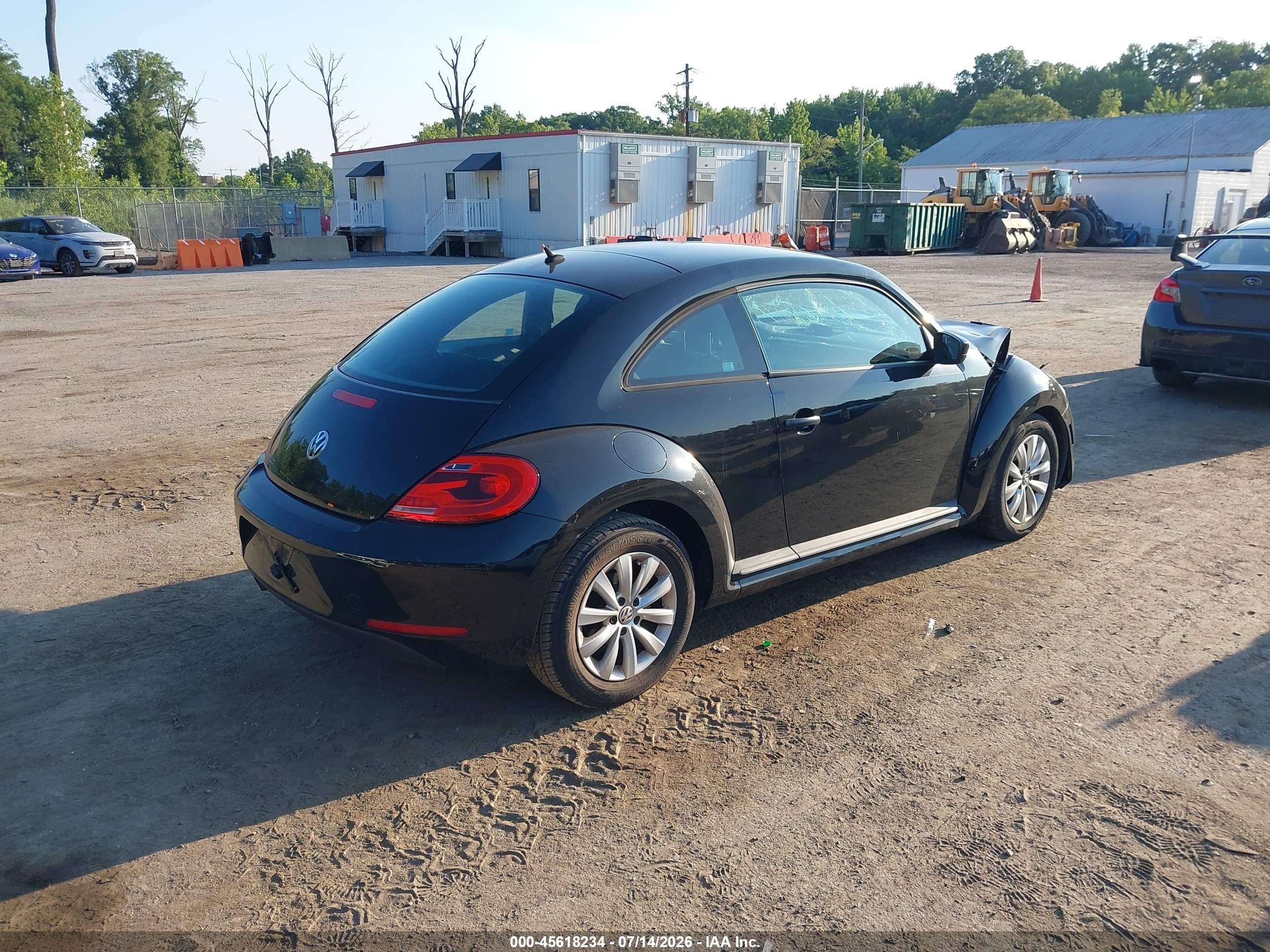 2014 Volkswagen Beetle 1.8t Entry Черный vin: 3VWF17ATXEM652912