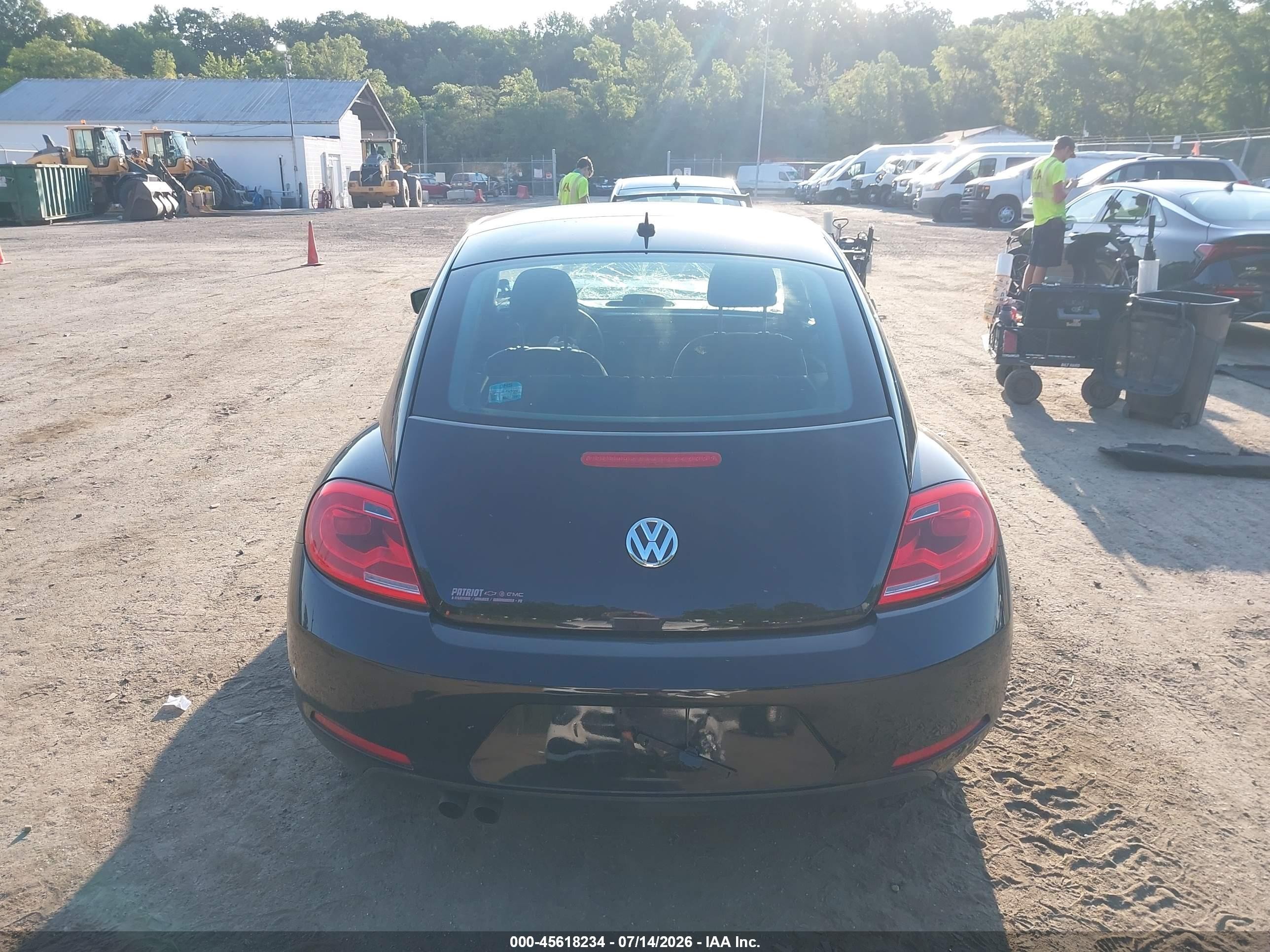 2014 Volkswagen Beetle 1.8t Entry Черный vin: 3VWF17ATXEM652912