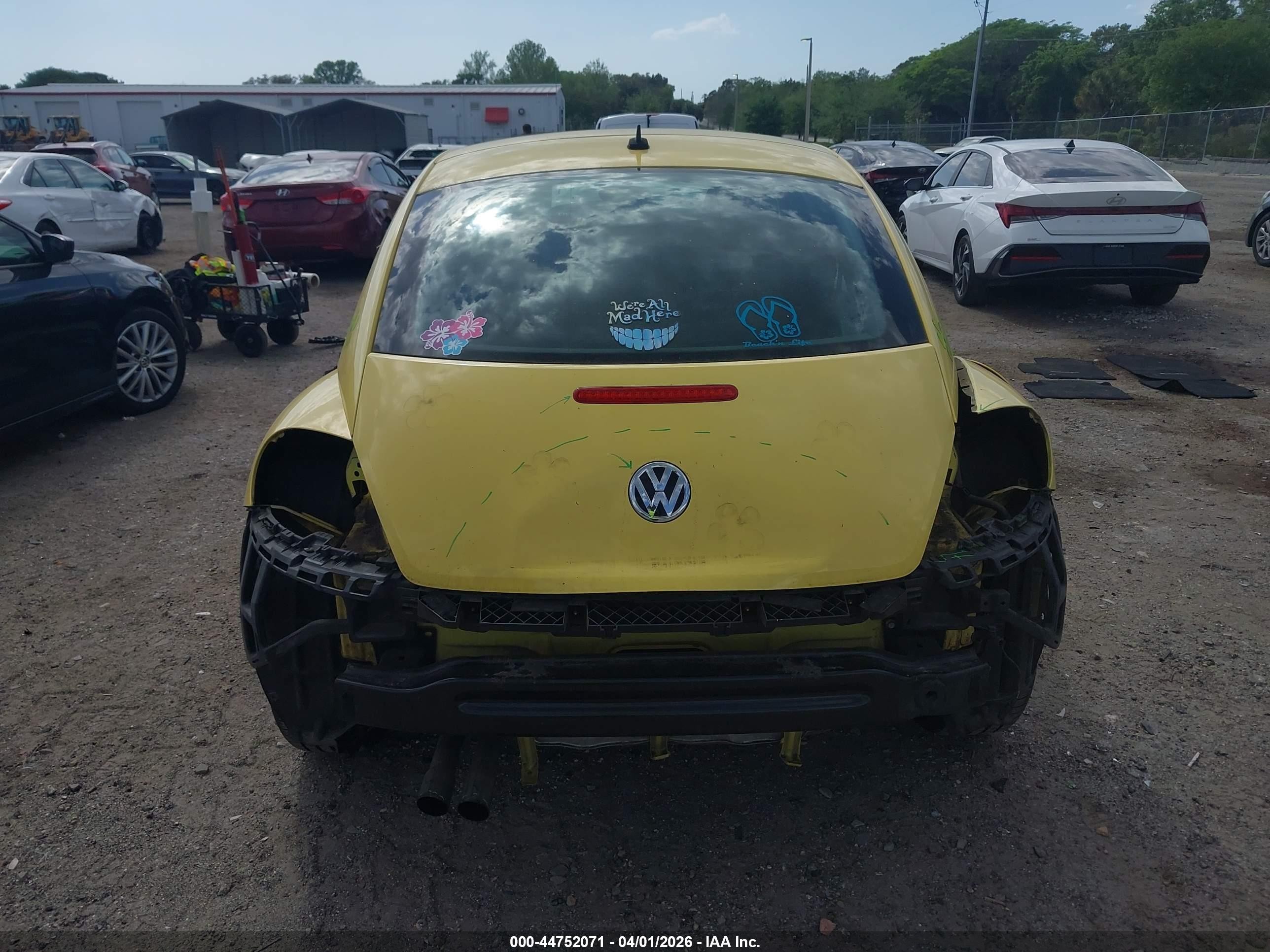 2015 Volkswagen Beetle 1.8t Fleet Edition Yellow vin: 3VWF17ATXFM613058