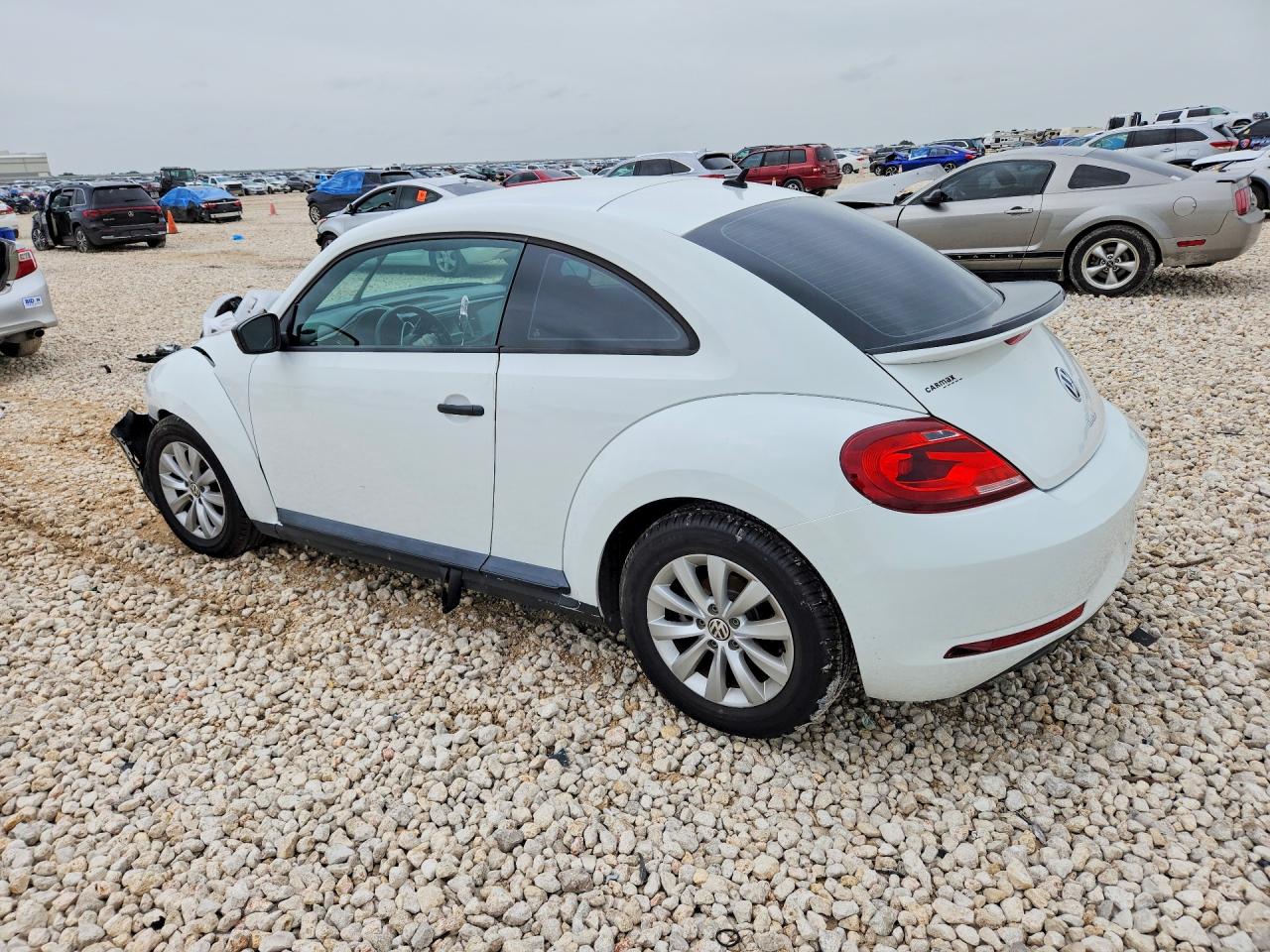 2017 Volkswagen Beetle 1.8t White vin: 3VWF17ATXHM610700