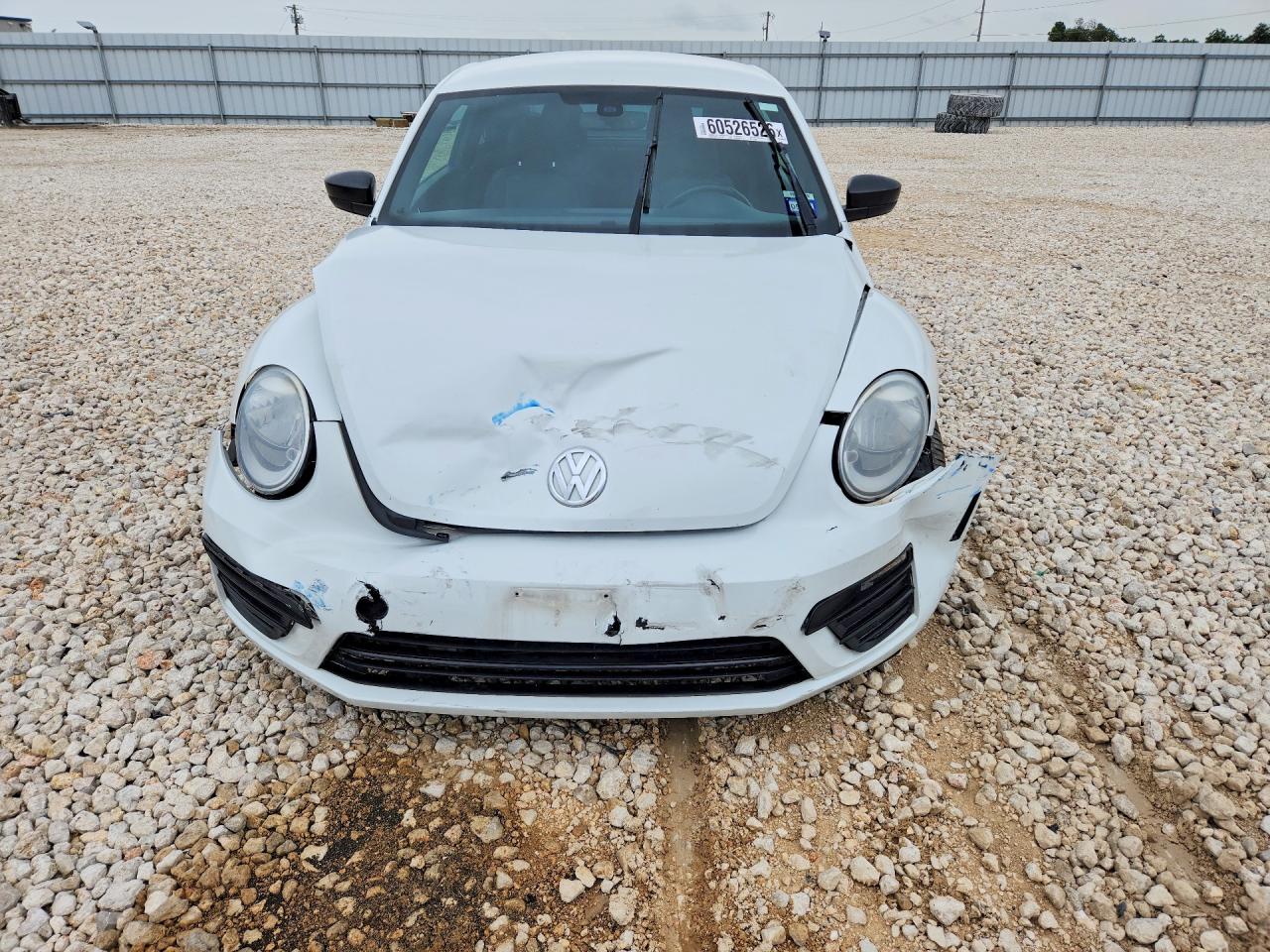 2017 Volkswagen Beetle 1.8t White vin: 3VWF17ATXHM610700
