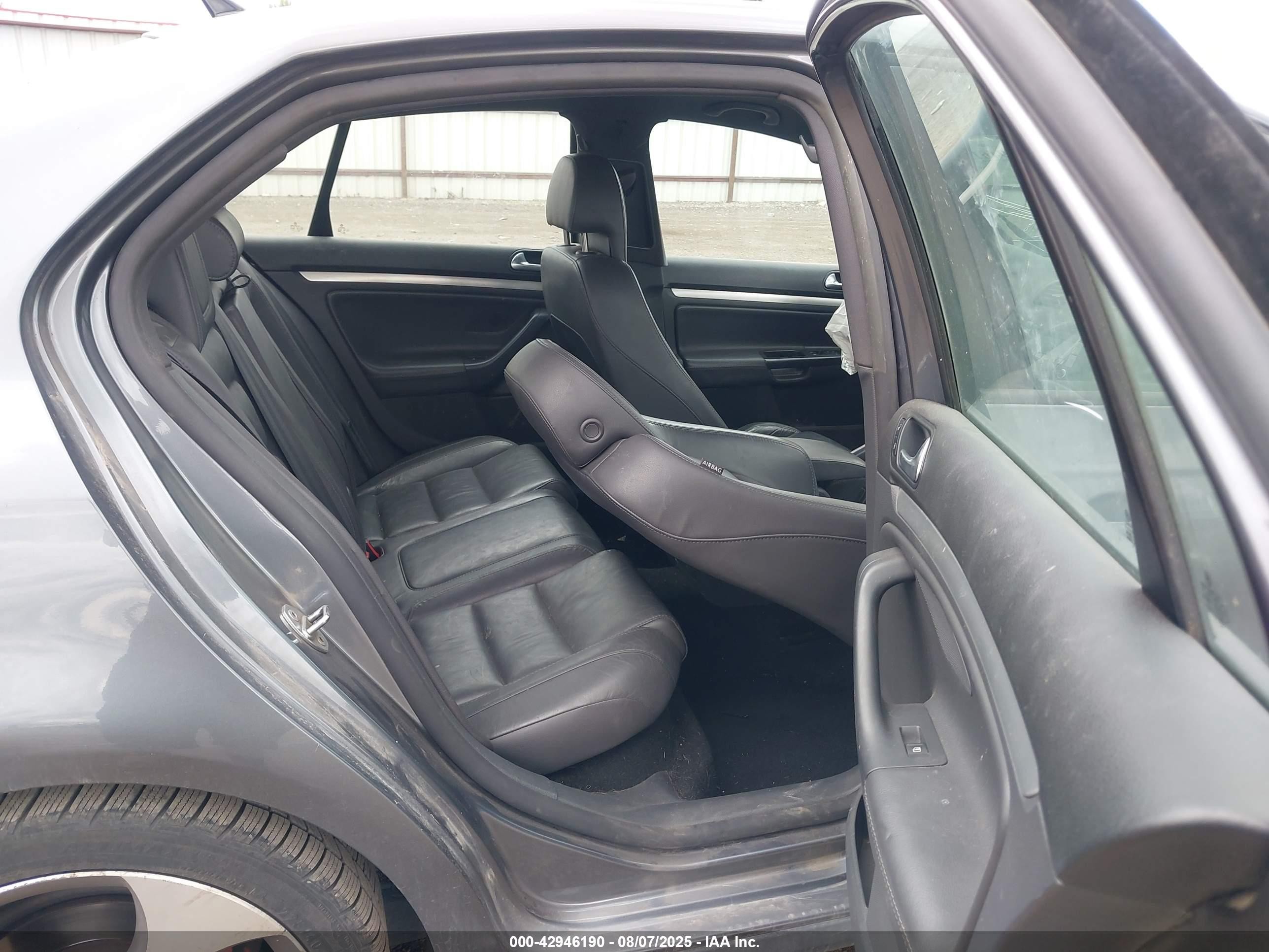 2009 Volkswagen Gli   Gray vin: 3VWFA71K29M131499