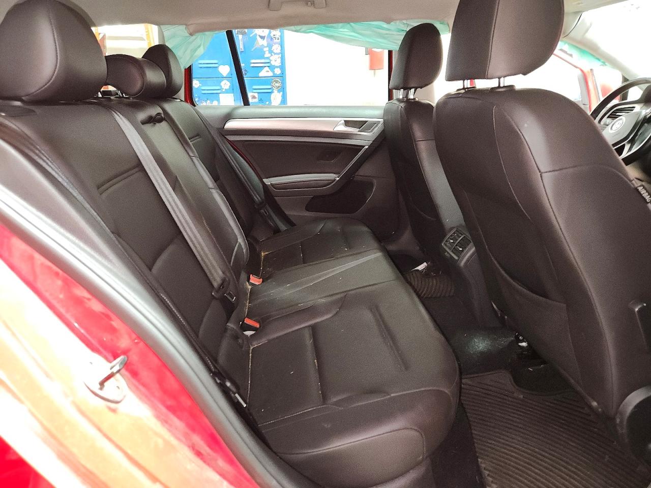 2015 Volkswagen Golf Sportwagen Tdi S Red vin: 3VWFA7AU0FM514712