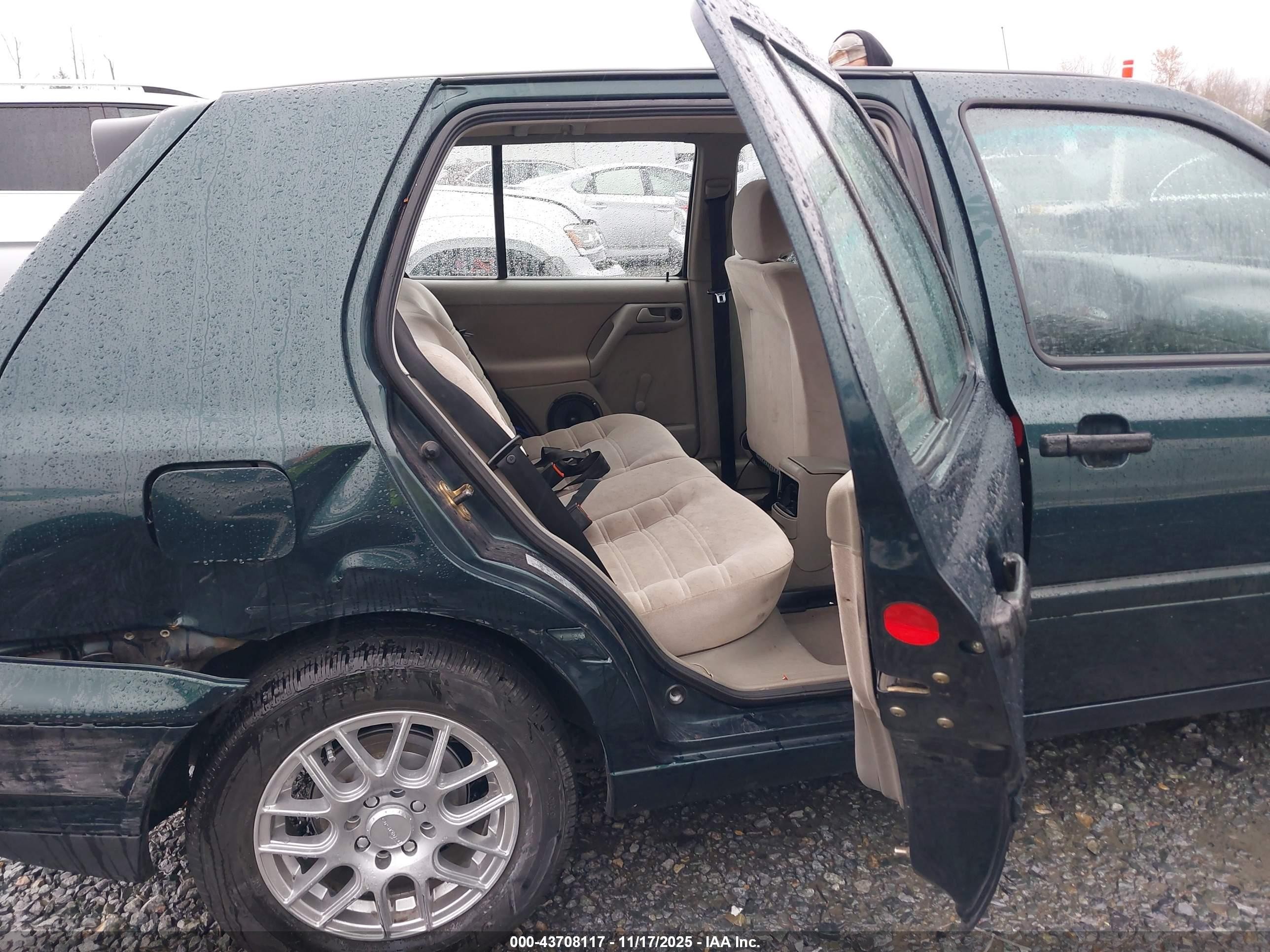 1998 Volkswagen Golf Gl Green vin: 3VWFA81H3WM140539