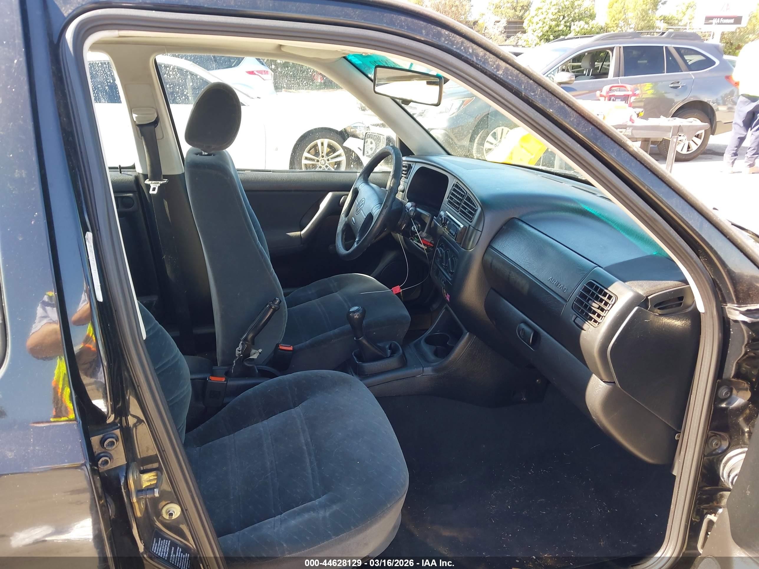 1998 Volkswagen Golf Gl Black vin: 3VWFB61H5WM100027