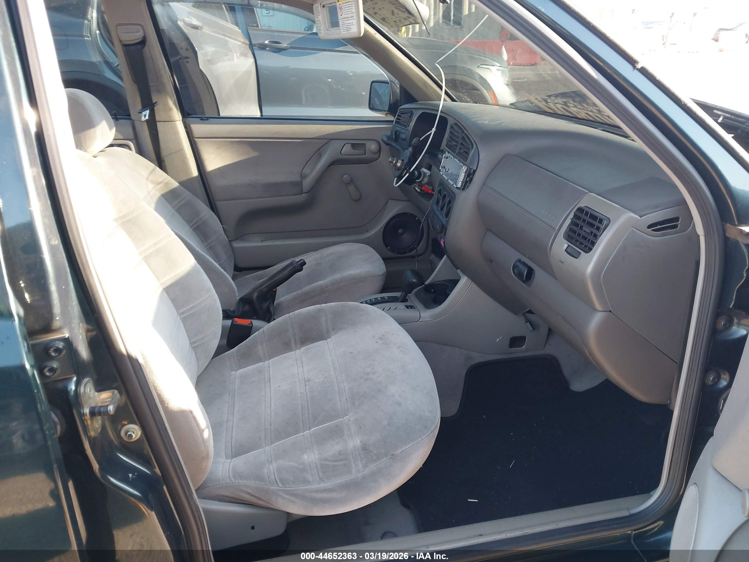 1998 Volkswagen Golf Gl Green vin: 3VWFB81H5WM200690