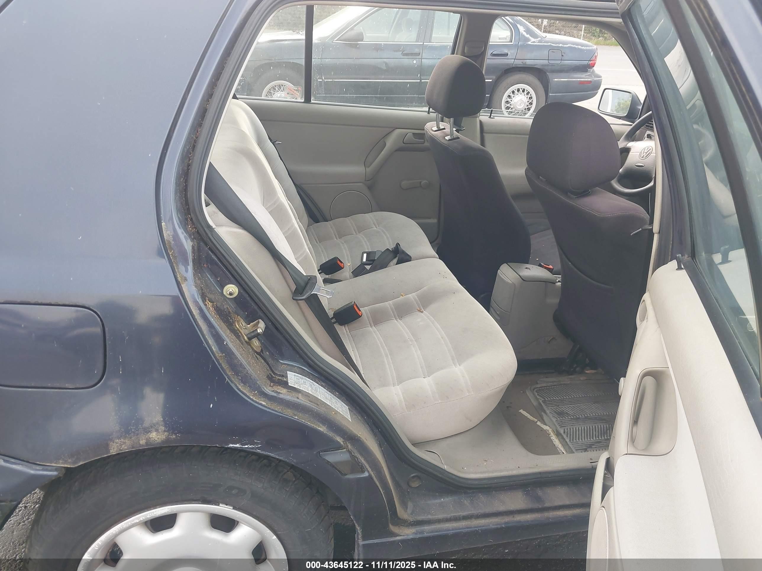 1997 Volkswagen Golf Gl Blue vin: 3VWFB81H8VM073397