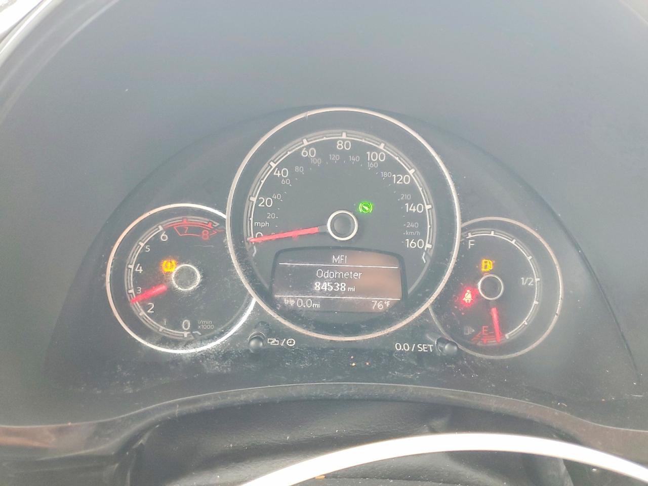 2018 Volkswagen Beetle Red vin: 3VWFD7AT2JM721514