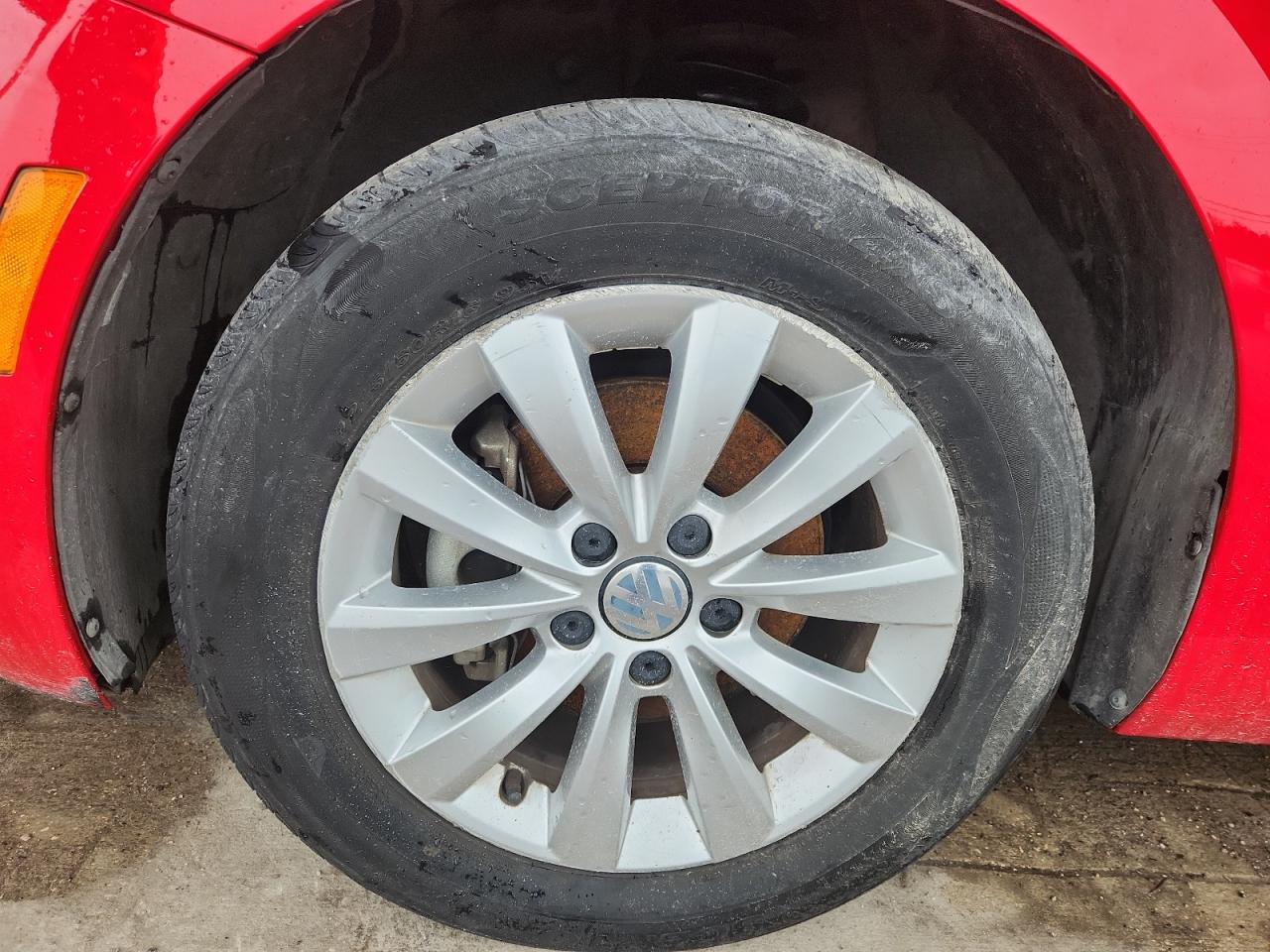 2018 Volkswagen Beetle Red vin: 3VWFD7AT2JM721514 Damage: Left Front Wheel, Curb Rash, > 12 Inches