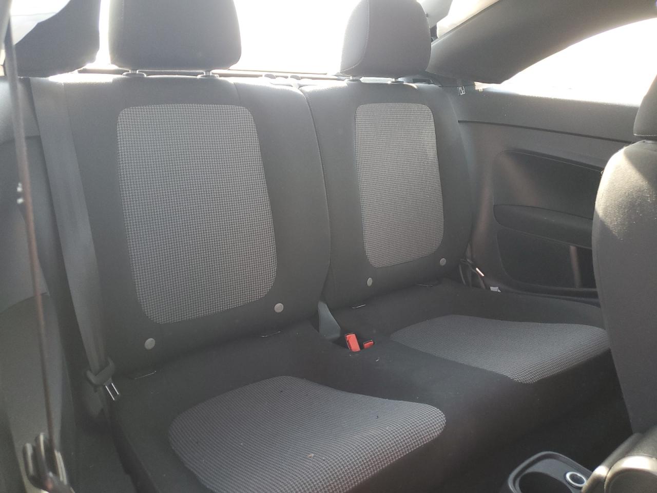 2018 Volkswagen Beetle S Black vin: 3VWFD7AT9JM709506