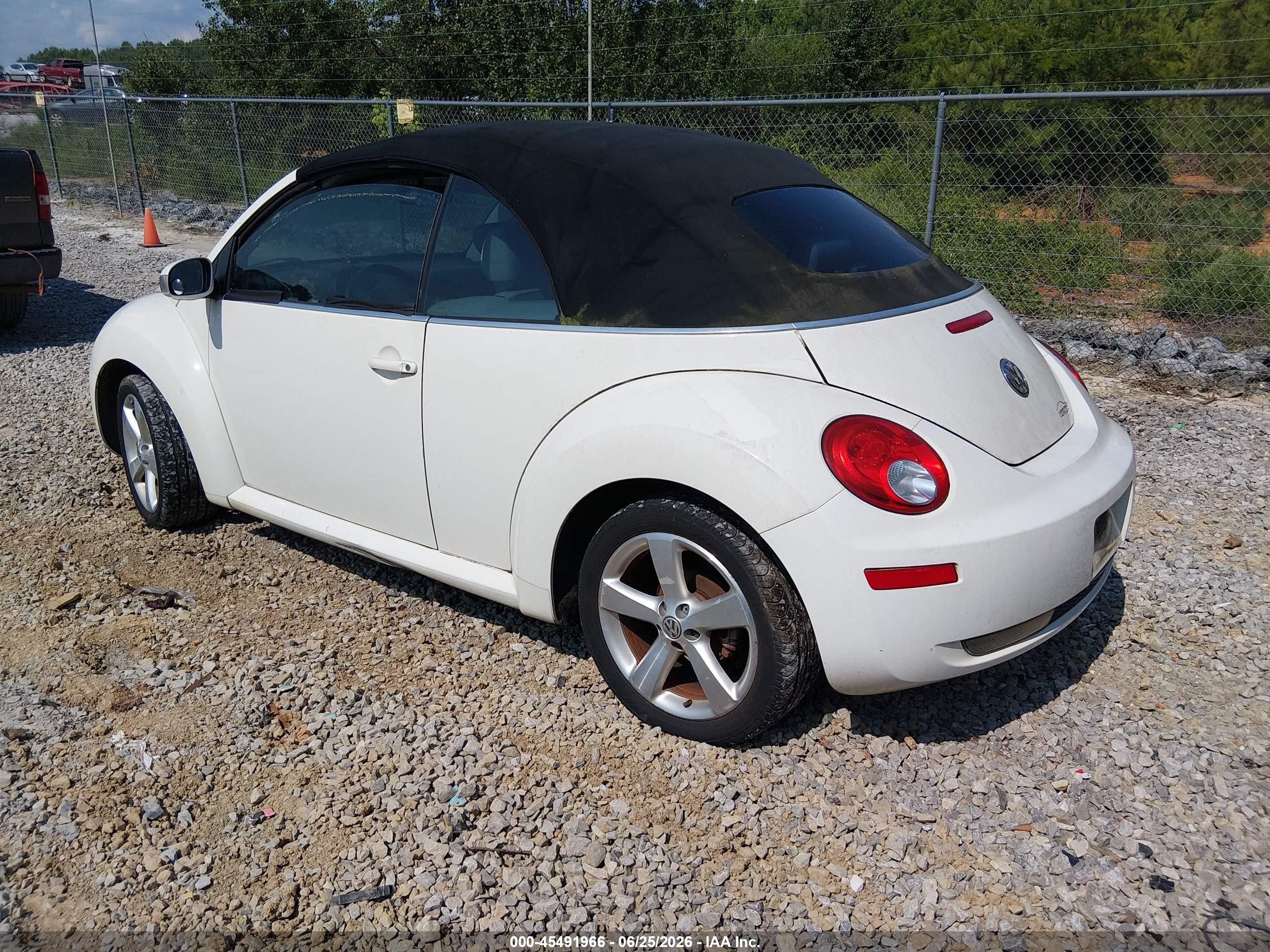 2007 Volkswagen New Beetle Triple White White vin: 3VWFF31Y67M411339