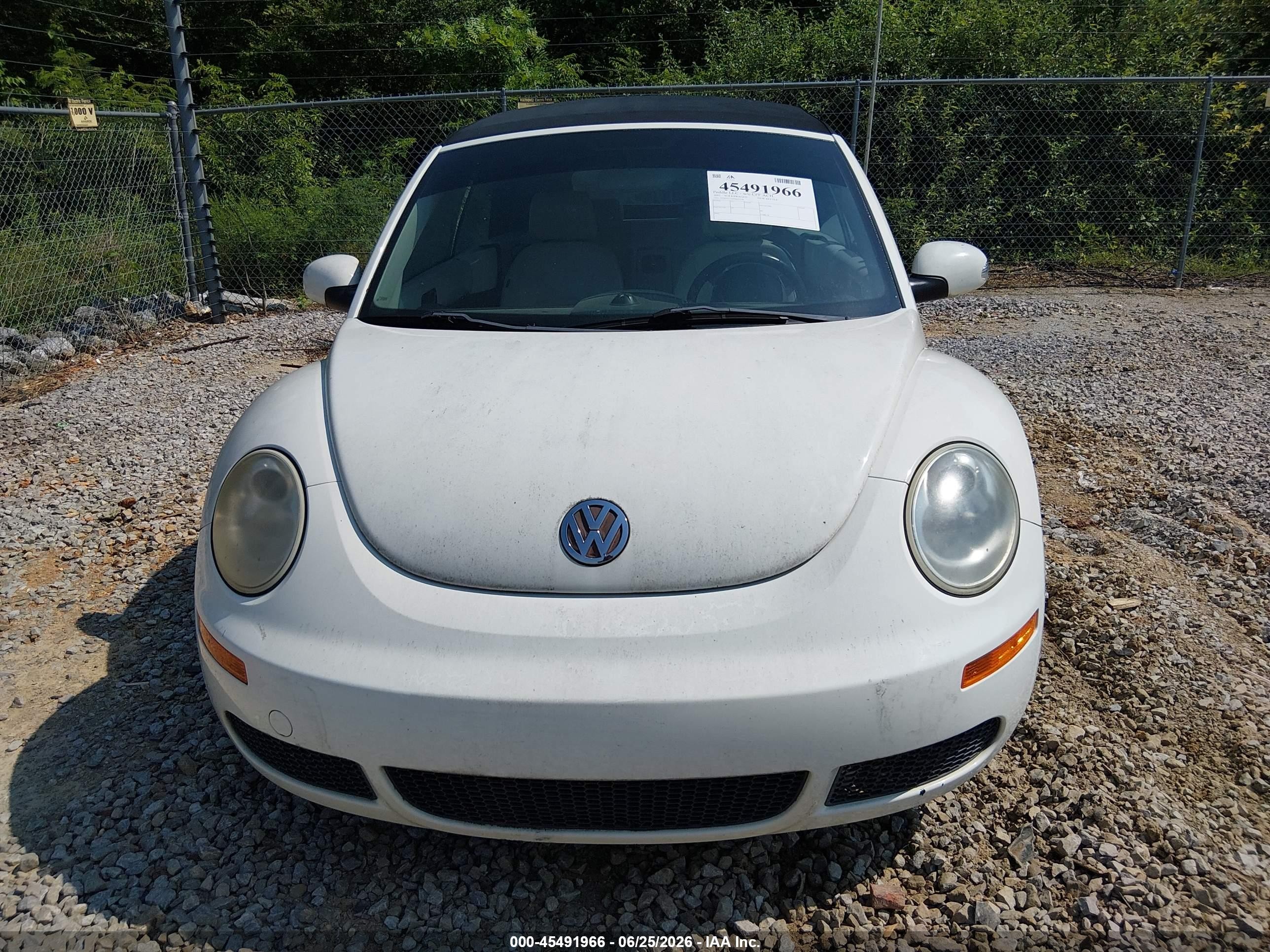 2007 Volkswagen New Beetle Triple White White vin: 3VWFF31Y67M411339