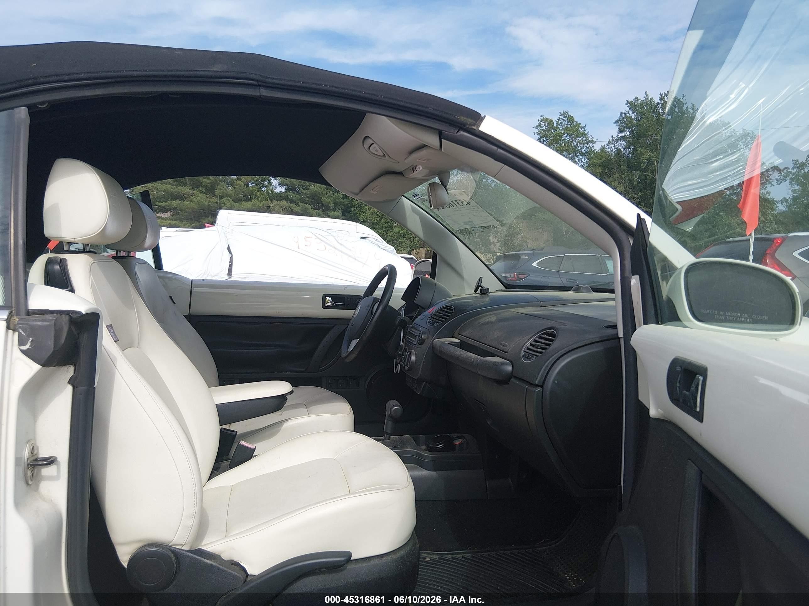 2007 Volkswagen New Beetle Triple White White vin: 3VWFF31Y97M419662