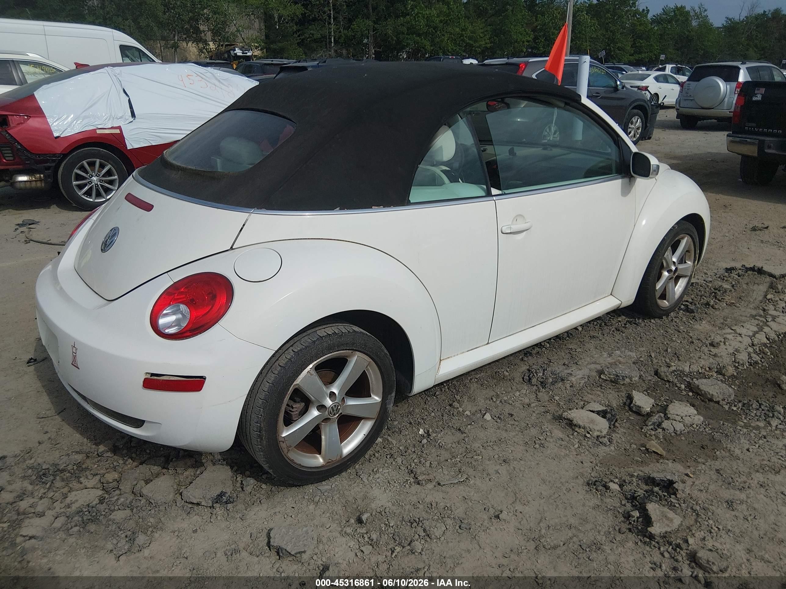 2007 Volkswagen New Beetle Triple White White vin: 3VWFF31Y97M419662