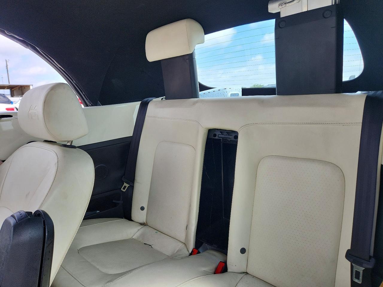 2007 Volkswagen New Beetle Triple White Белый vin: 3VWFG31Y97M423420