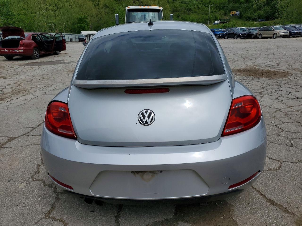 2012 Volkswagen Beetle Silver vin: 3VWFP7AT0CM654082
