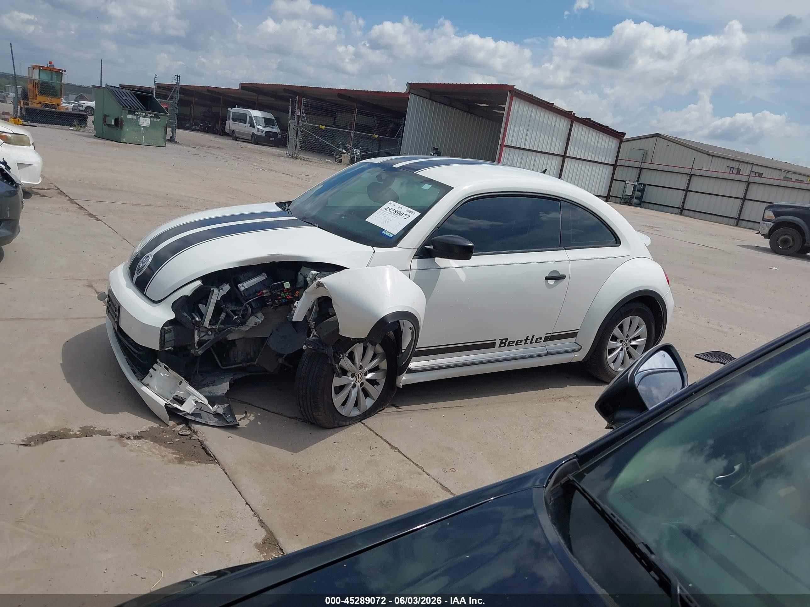 2013 Volkswagen Beetle 2.5l Entry White vin: 3VWFP7AT0DM627661