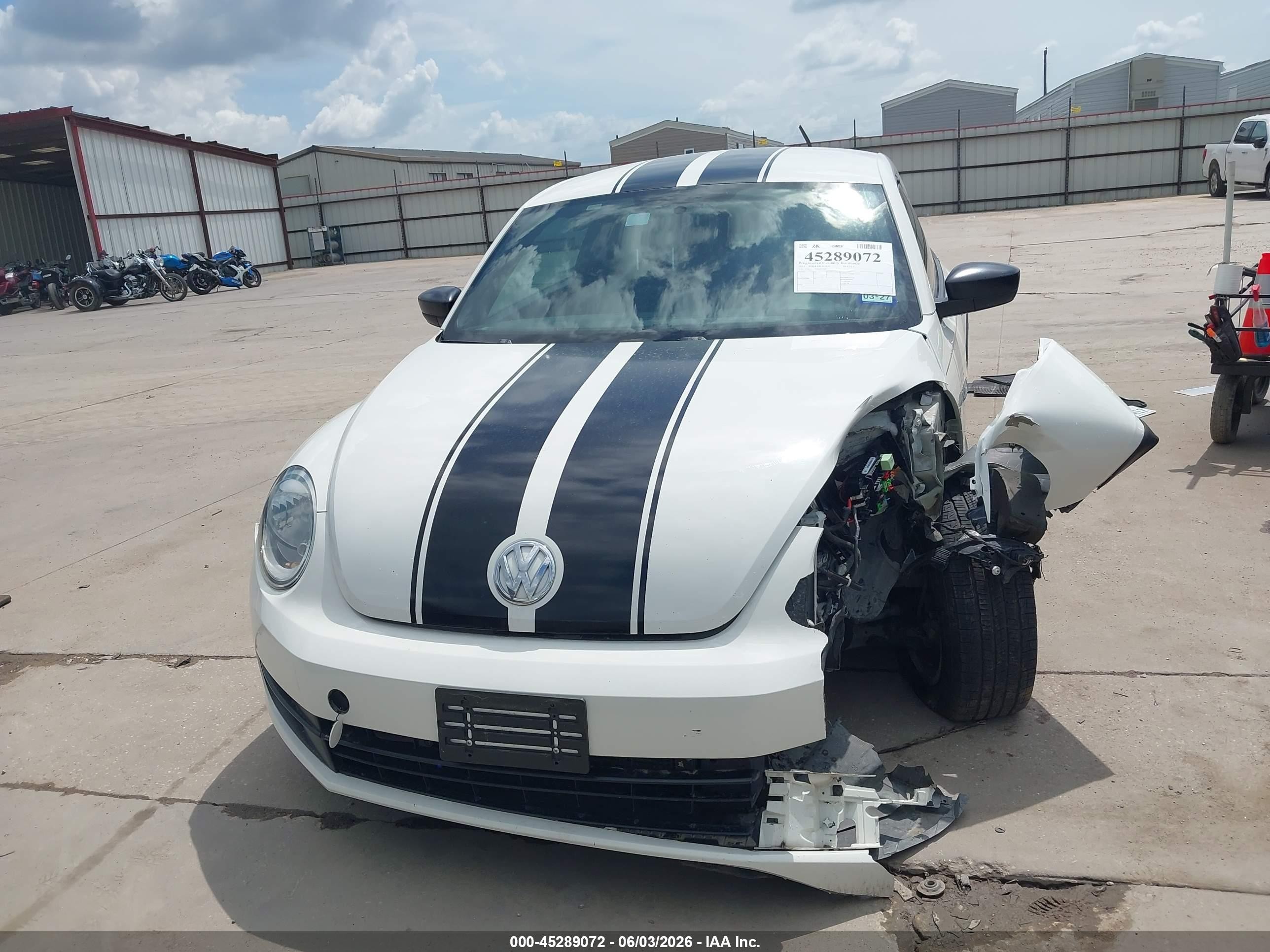 2013 Volkswagen Beetle 2.5l Entry White vin: 3VWFP7AT0DM627661