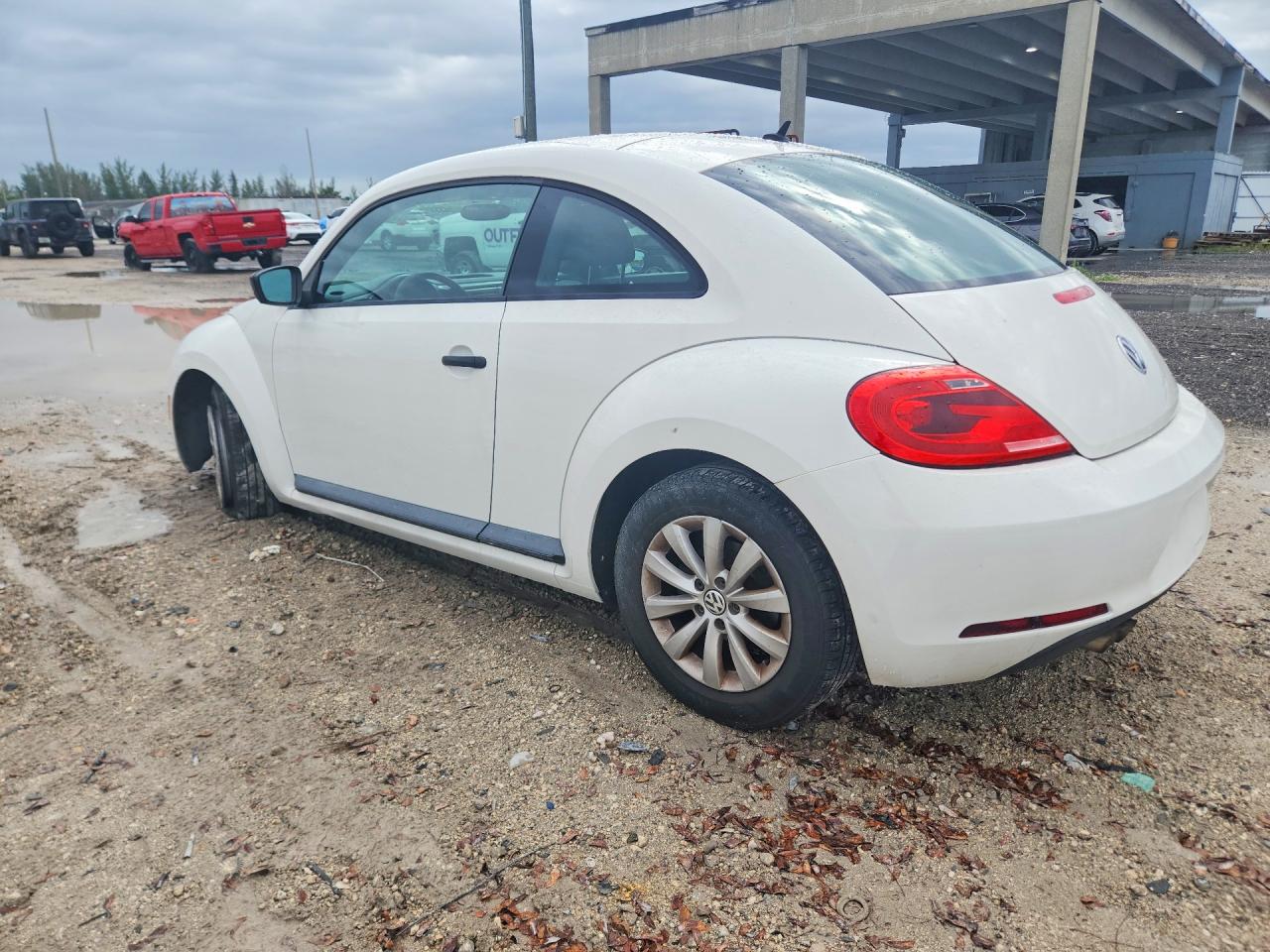 2013 Volkswagen Beetle White vin: 3VWFP7AT0DM640328