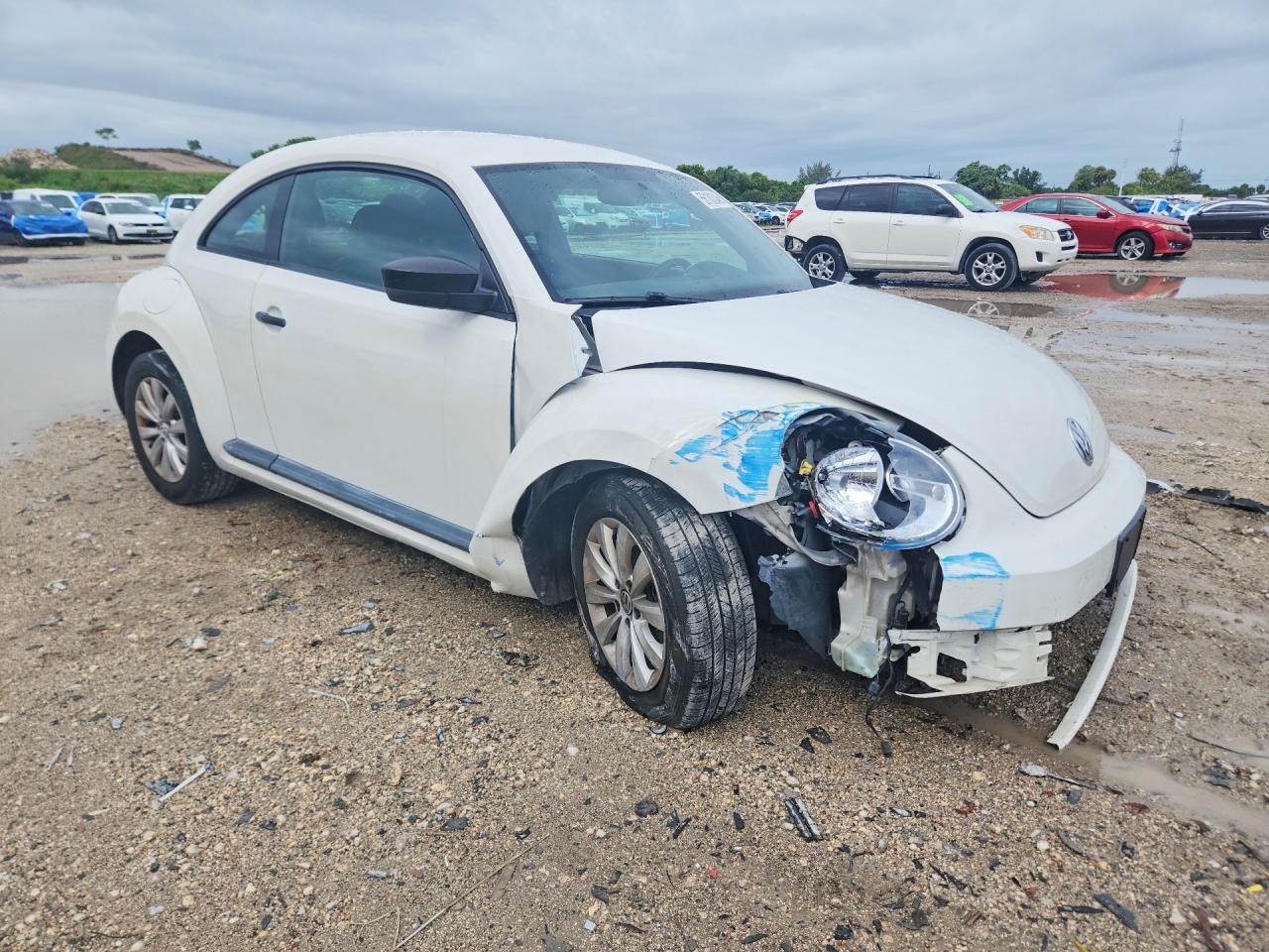 2013 Volkswagen Beetle White vin: 3VWFP7AT0DM640328