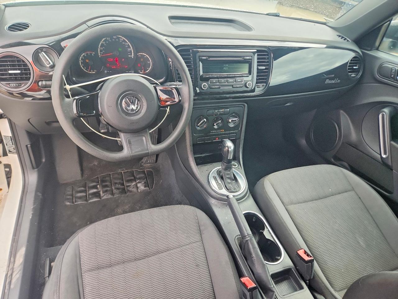 2013 Volkswagen Beetle White vin: 3VWFP7AT0DM640328