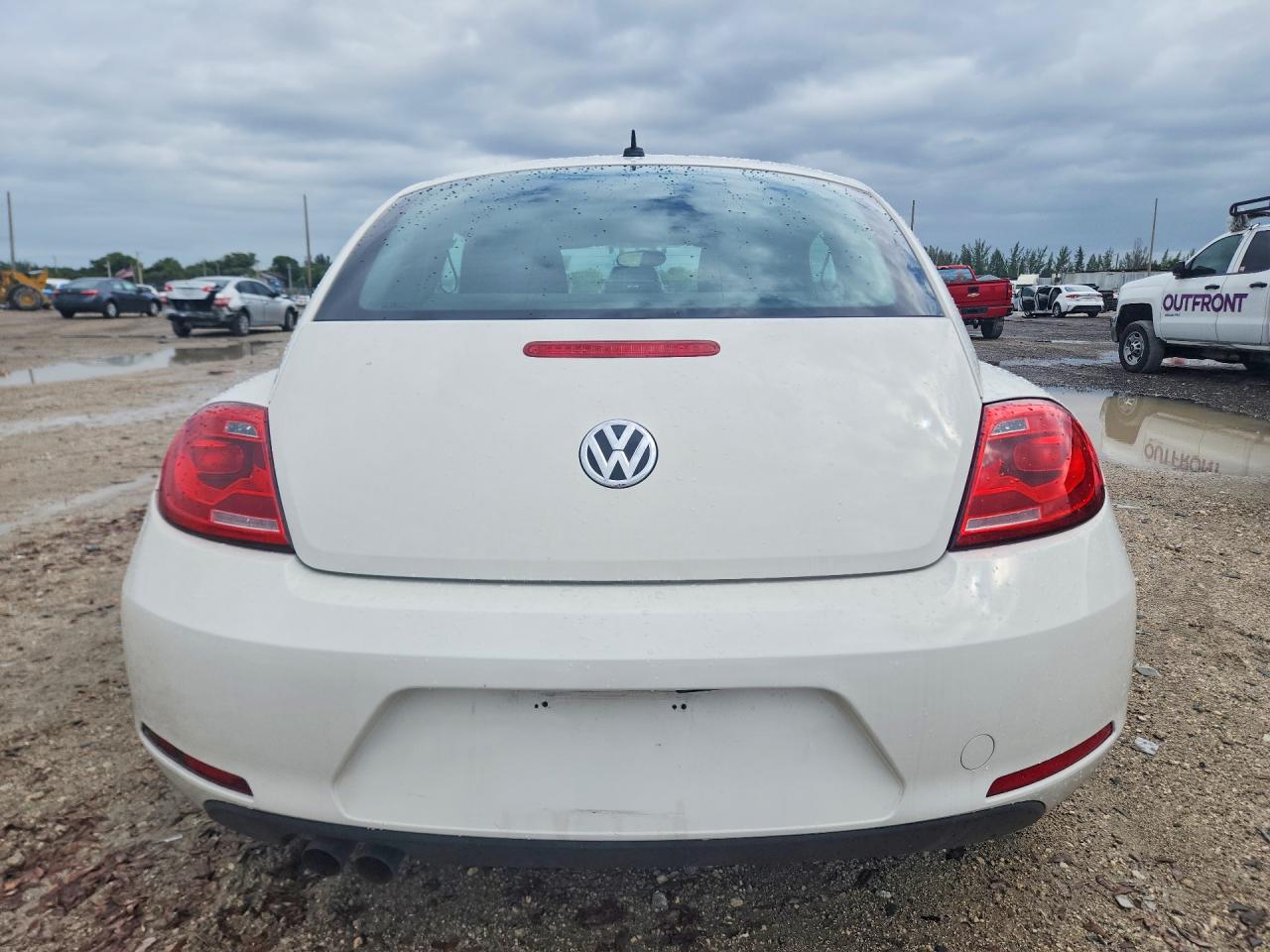 2013 Volkswagen Beetle White vin: 3VWFP7AT0DM640328