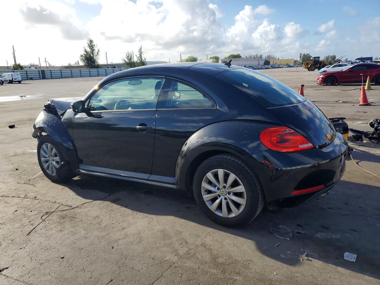 2014 Volkswagen Beetle Черный vin: 3VWFP7AT0EM627841