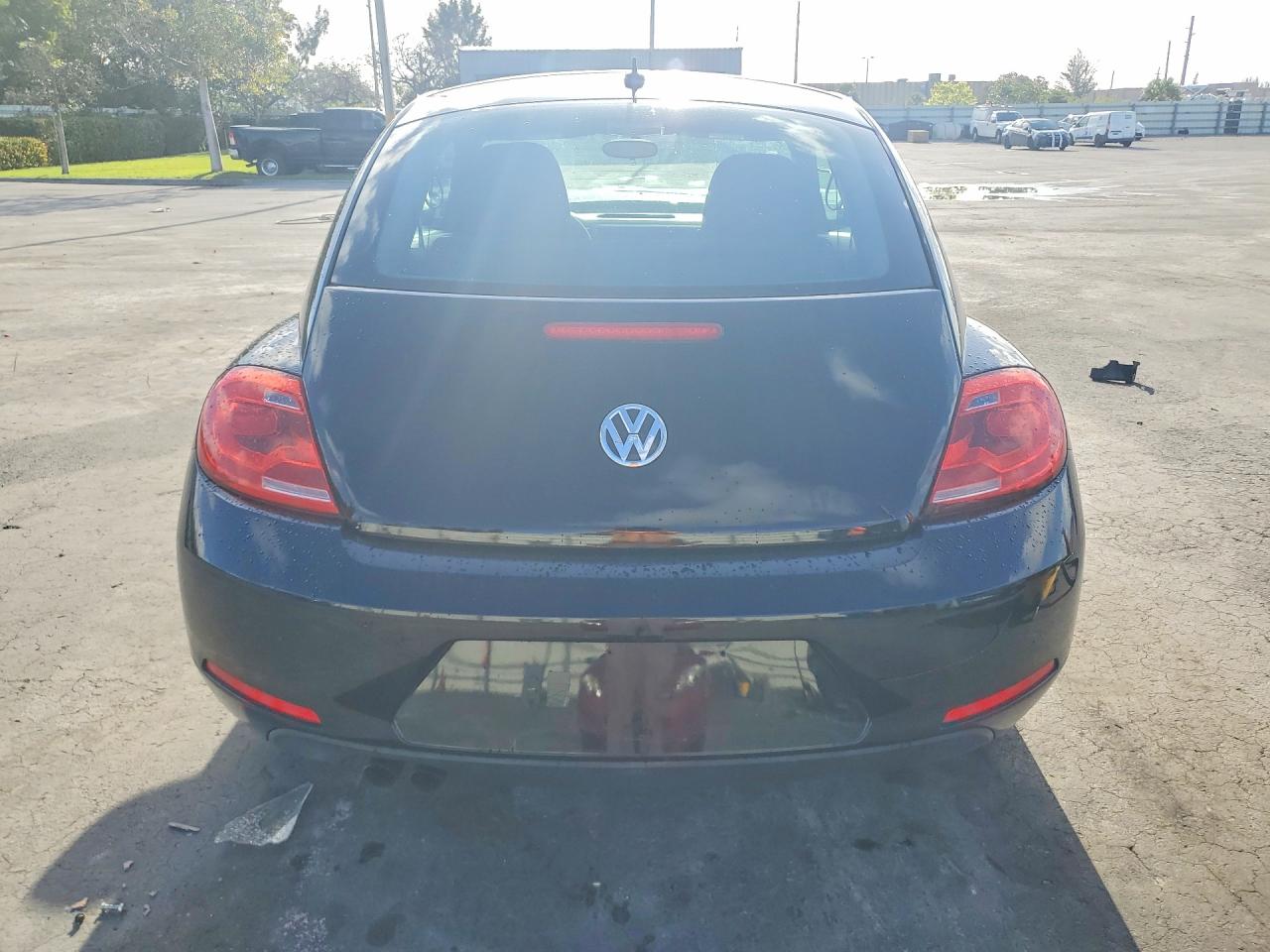 2014 Volkswagen Beetle Черный vin: 3VWFP7AT0EM627841