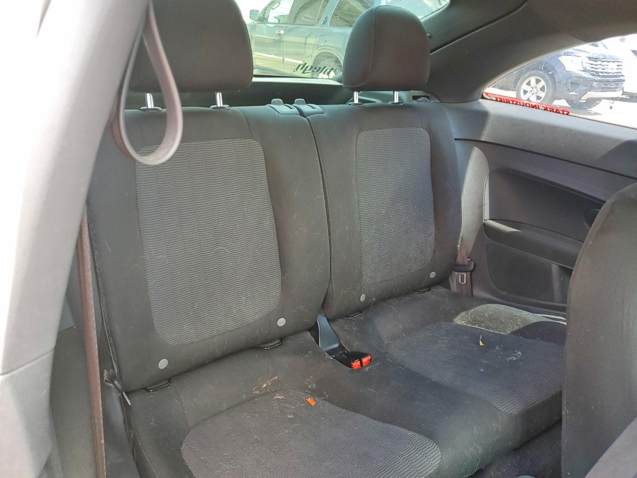 2012 Volkswagen Beetle Silver vin: 3VWFP7AT1CM644693