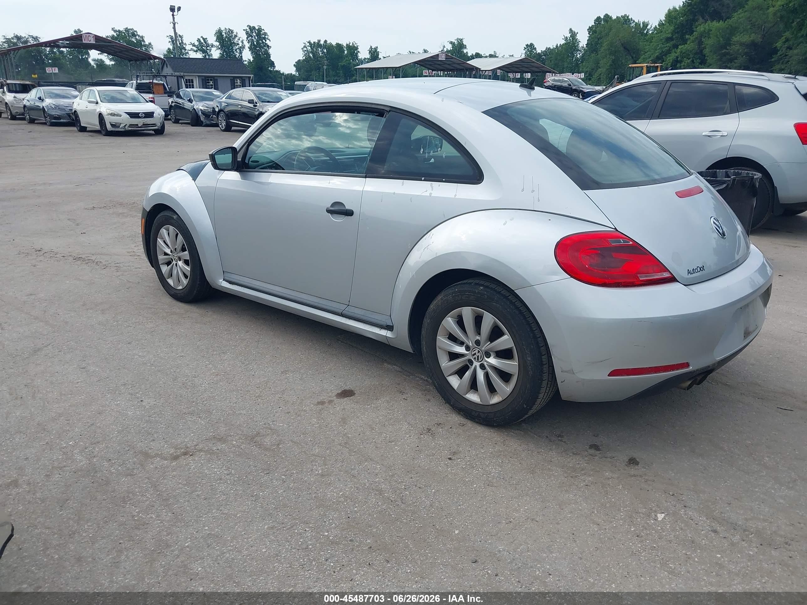 2014 Volkswagen Beetle 2.5l Entry Silver vin: 3VWFP7AT1EM606206