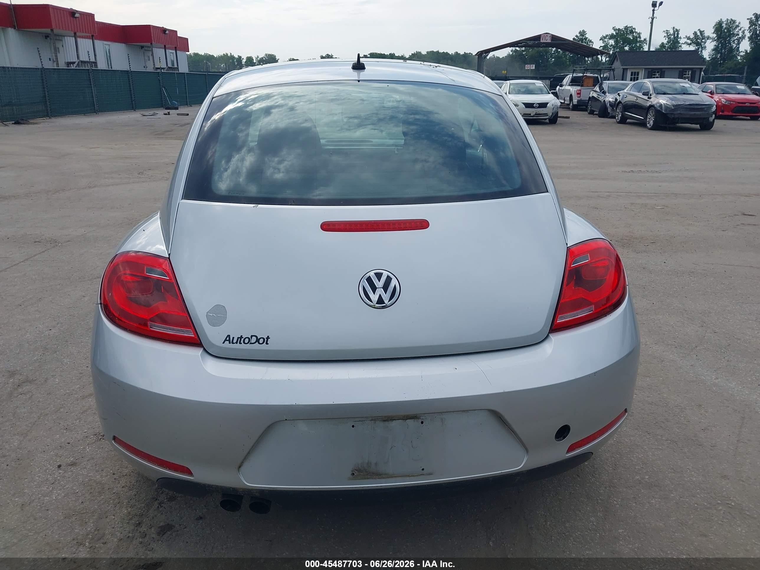2014 Volkswagen Beetle 2.5l Entry Silver vin: 3VWFP7AT1EM606206