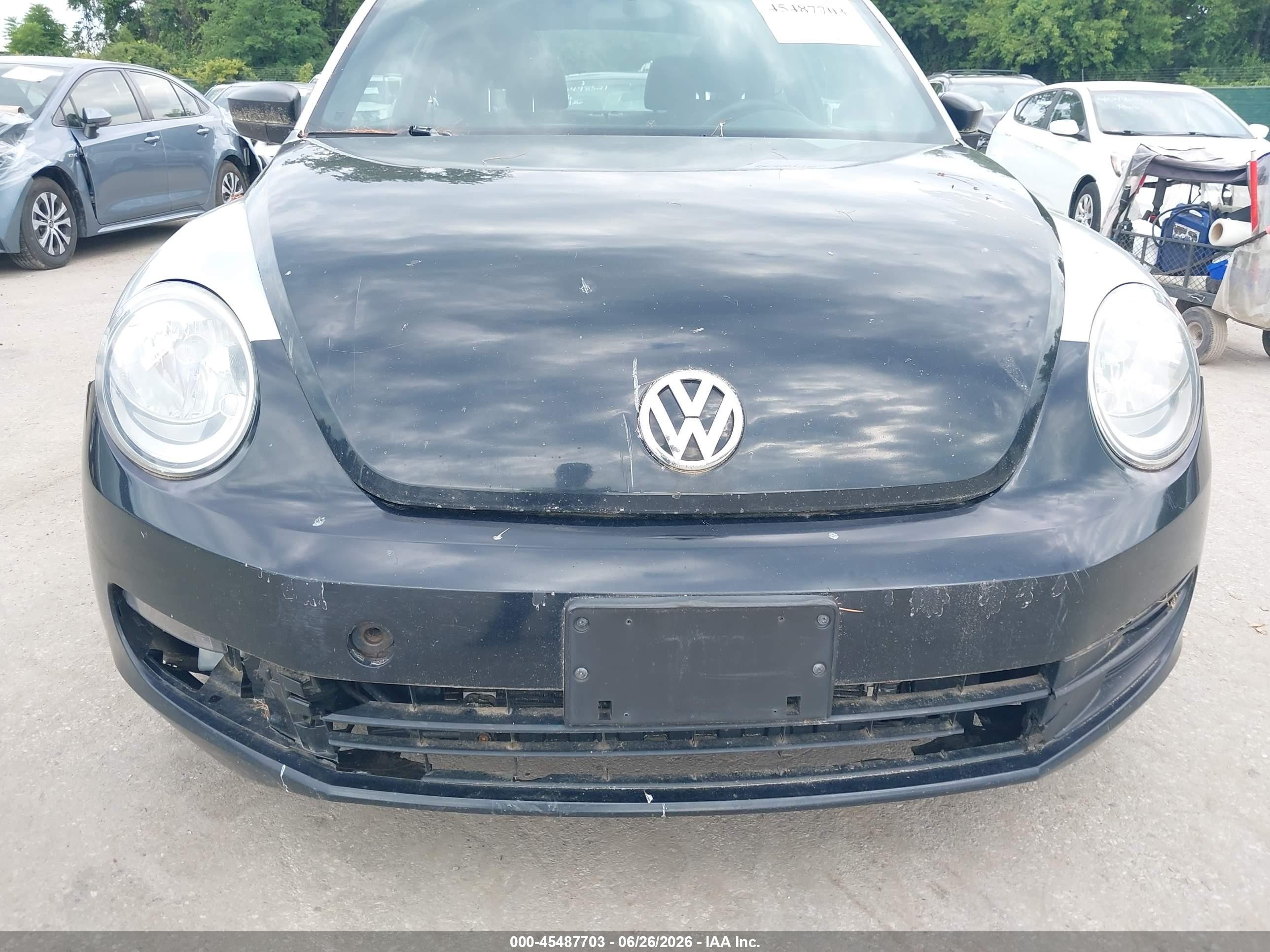 2014 Volkswagen Beetle 2.5l Entry Silver vin: 3VWFP7AT1EM606206