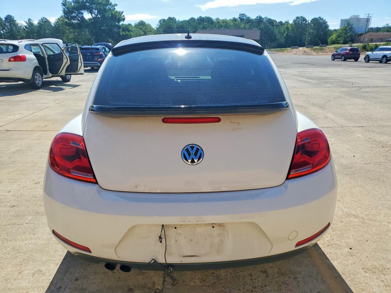 2012 Volkswagen Beetle Белый vin: 3VWFP7AT4CM615754