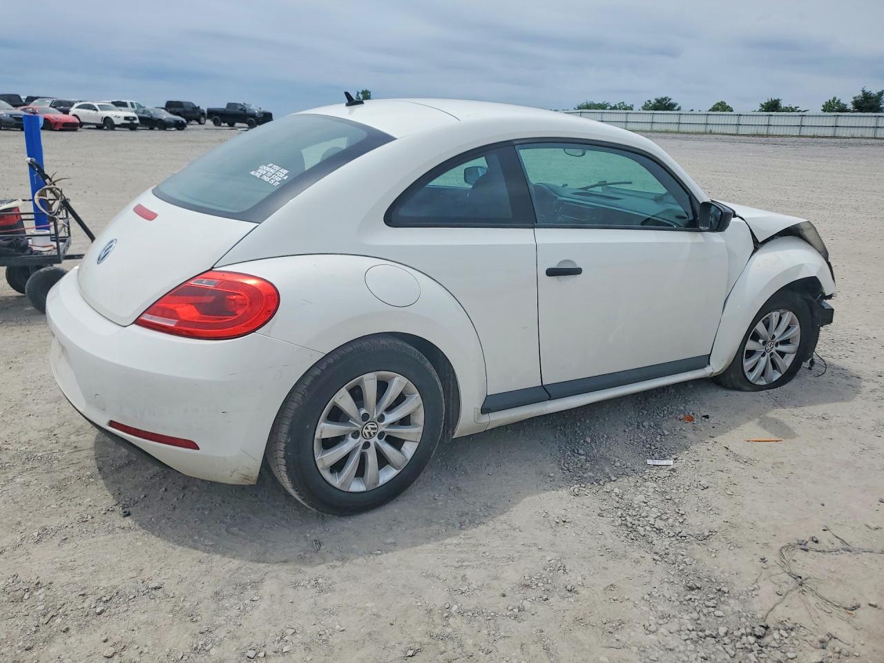 2013 Volkswagen Beetle White vin: 3VWFP7AT4DM653776